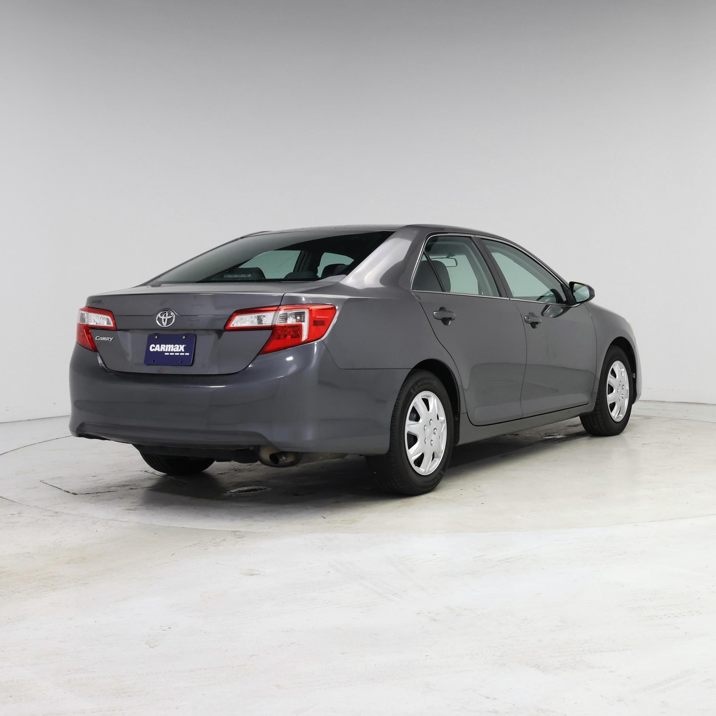 Thumbnail: 2014 Toyota Camry - 8
