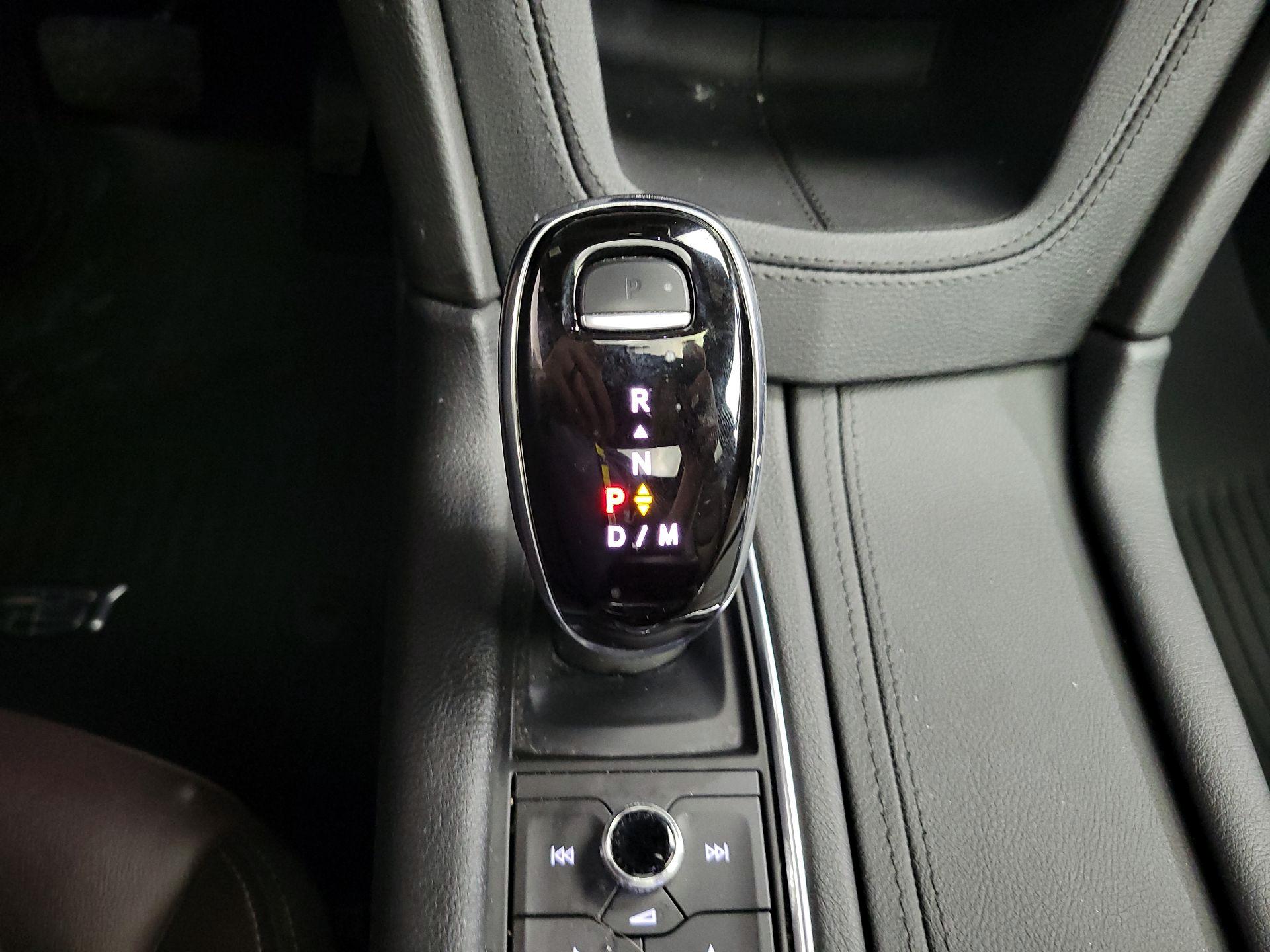 Thumbnail: 2021 Cadillac XT6 - 18