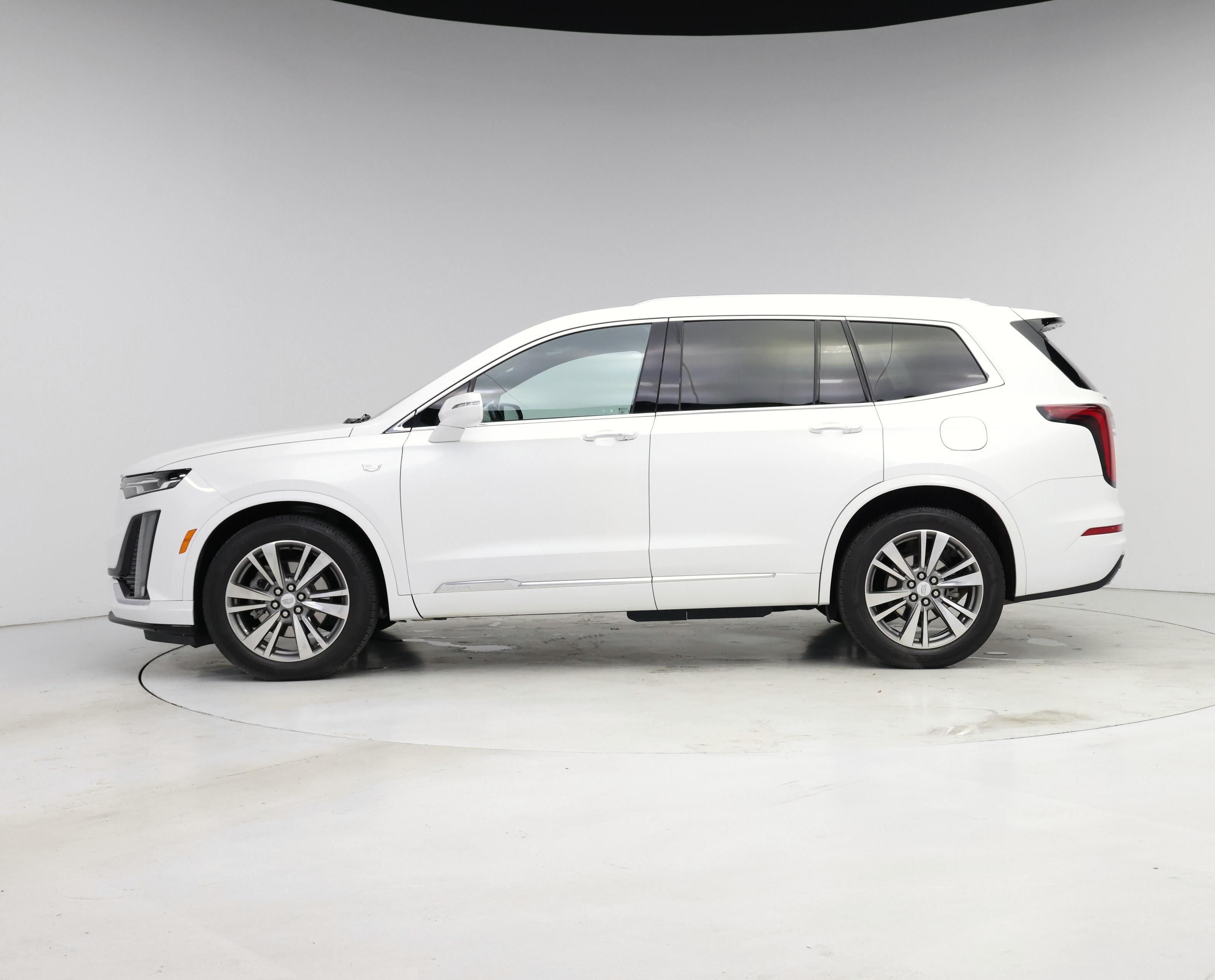 Thumbnail: 2021 Cadillac XT6 - 3