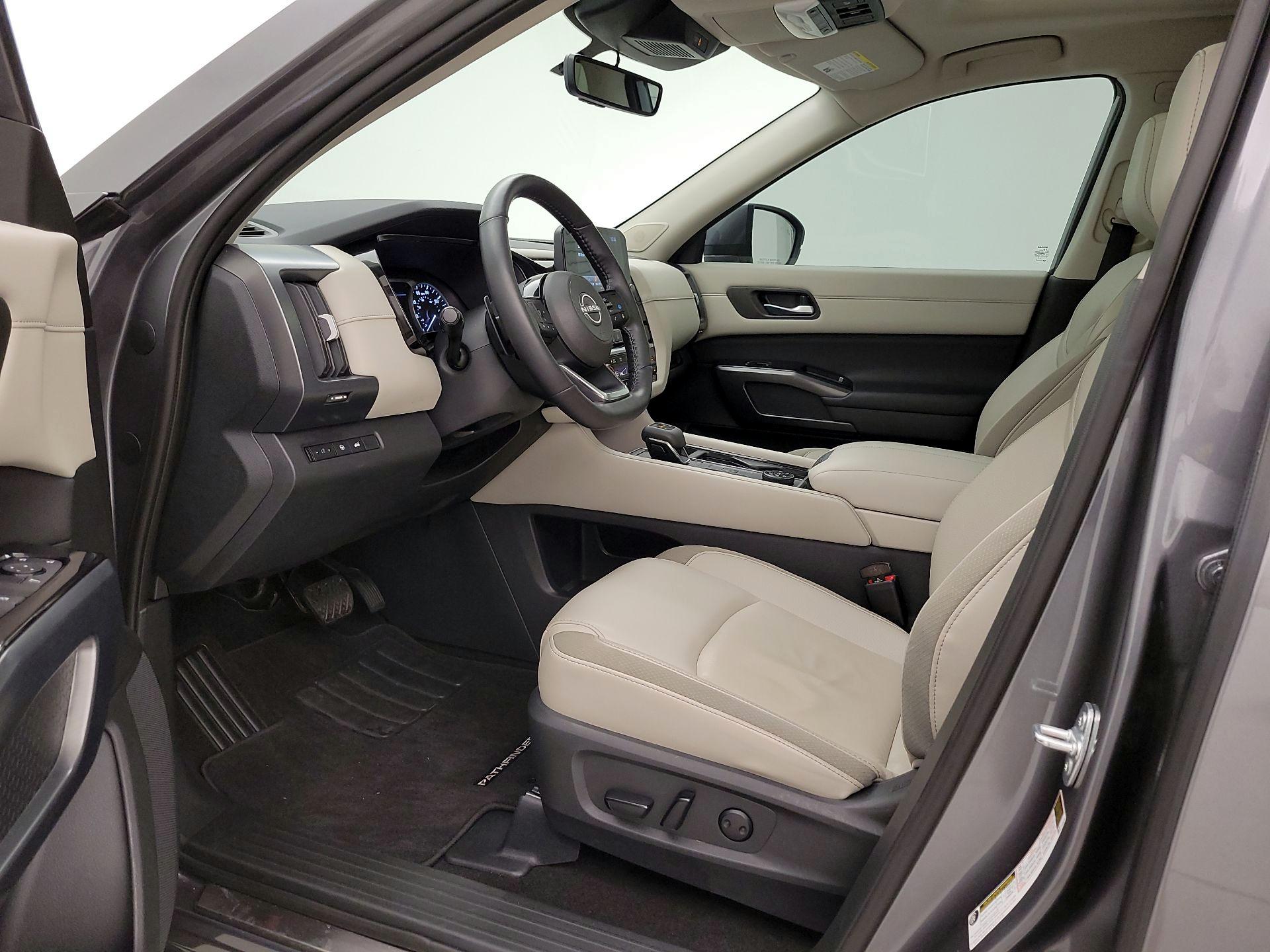 Thumbnail: 2023 Nissan Pathfinder - 11