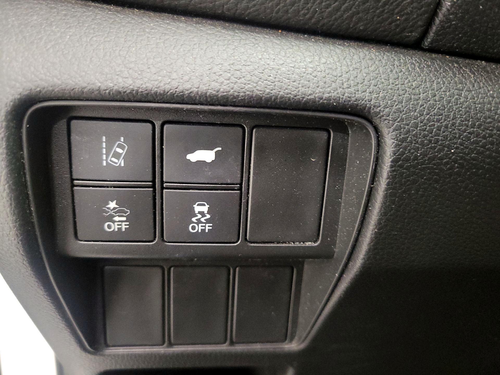 Thumbnail: 2017 Honda CR-V - 13