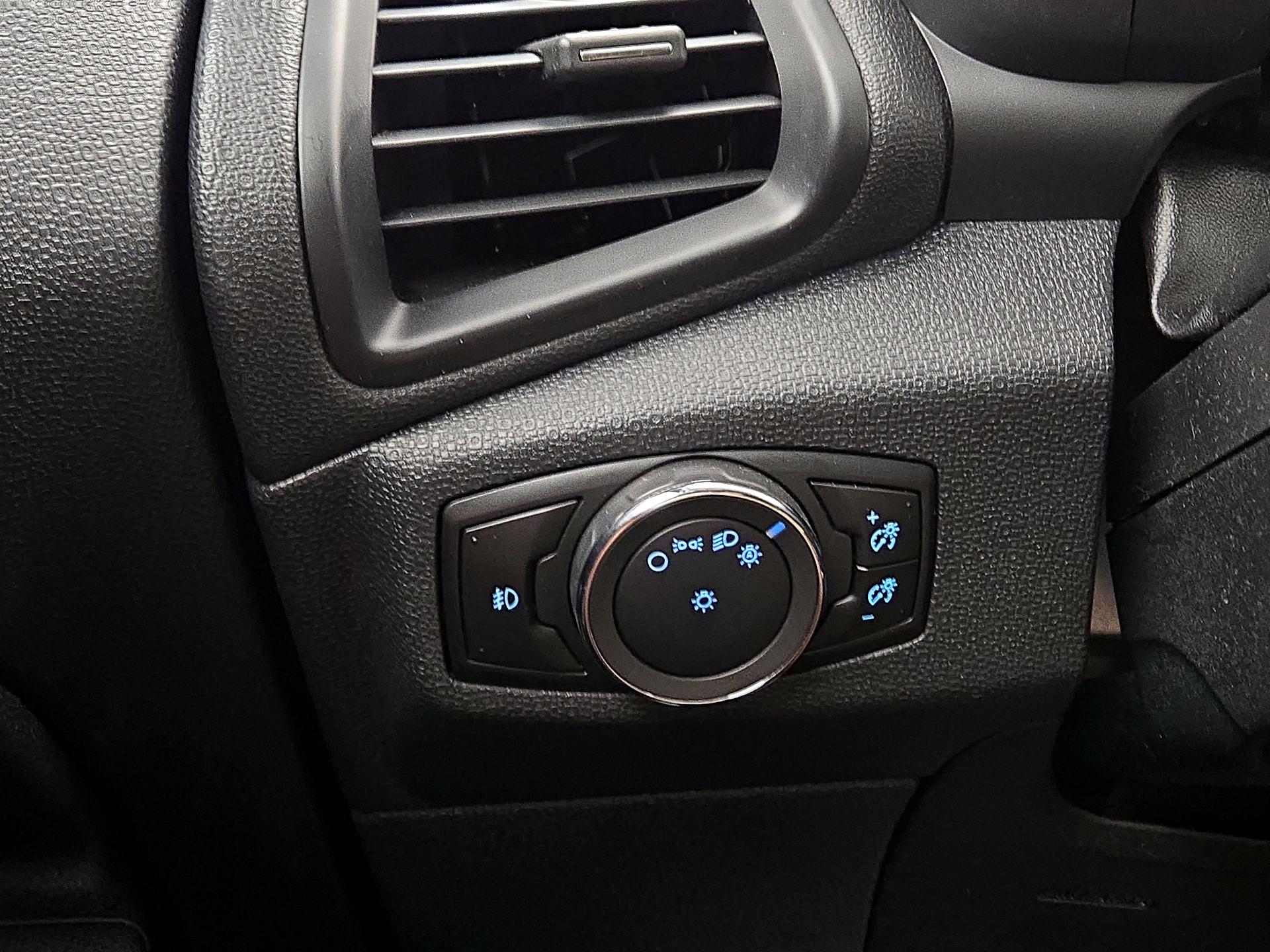 Thumbnail: 2018 Ford EcoSport - 13