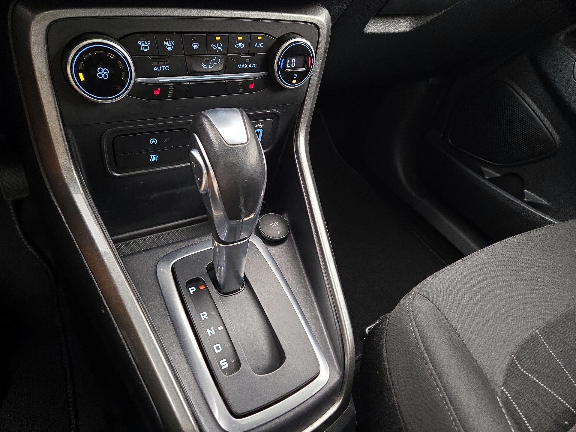 Thumbnail: 2018 Ford EcoSport - 17