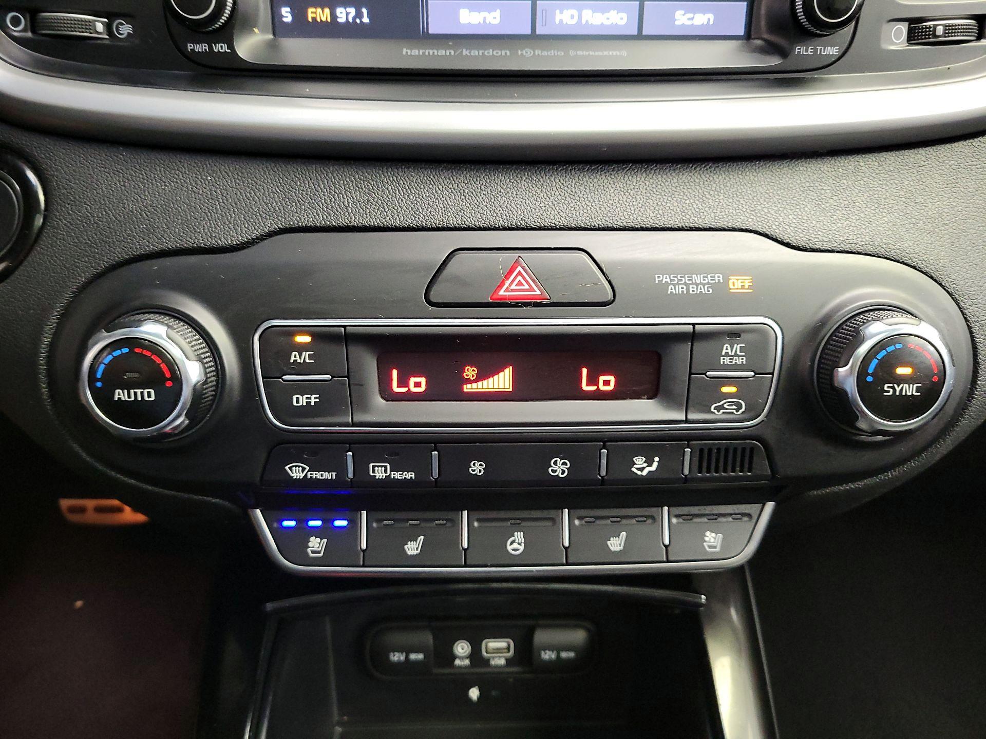 Thumbnail: 2019 Kia Sorento - 17
