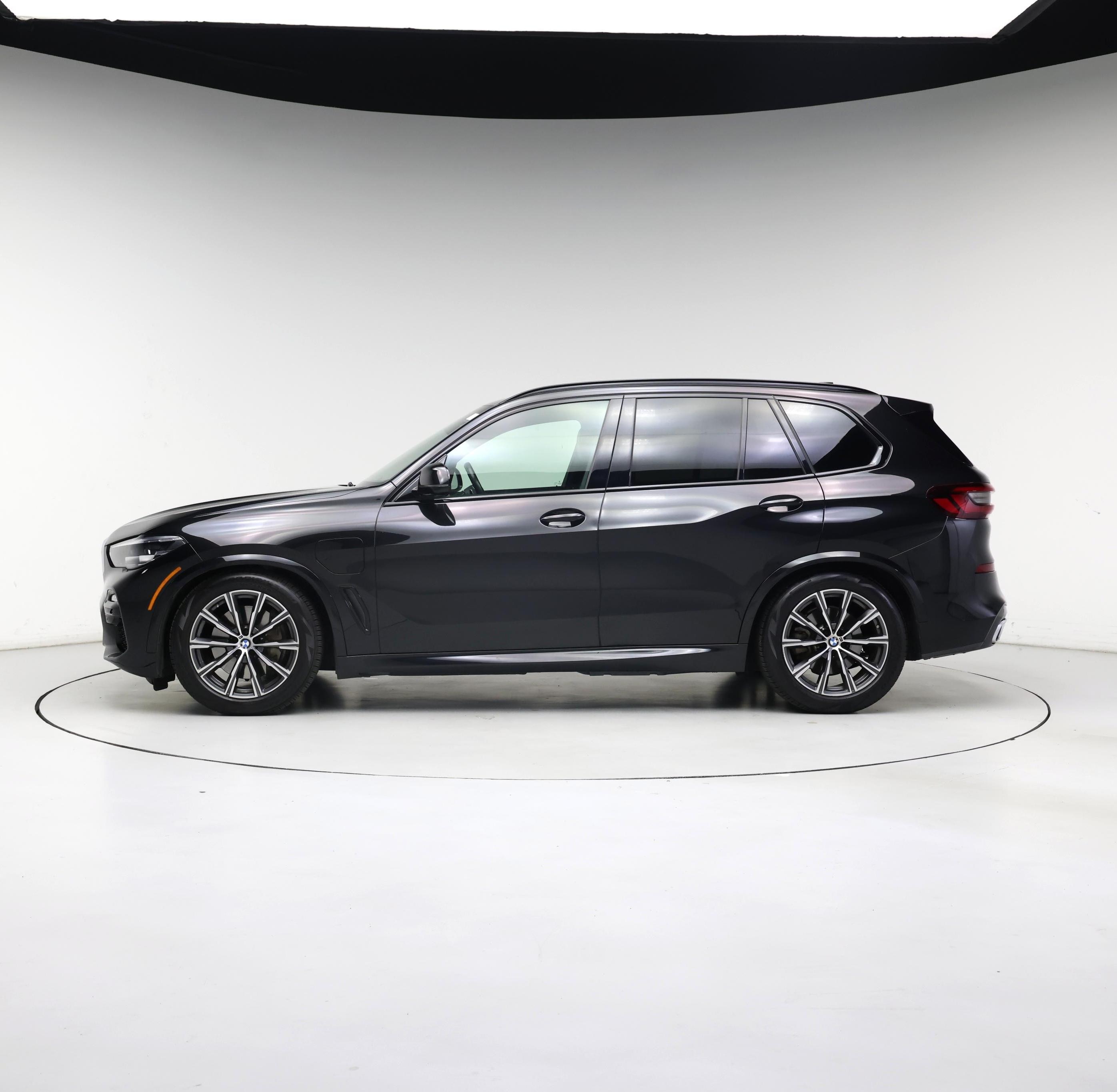 Thumbnail: 2021 BMW X5 - 3