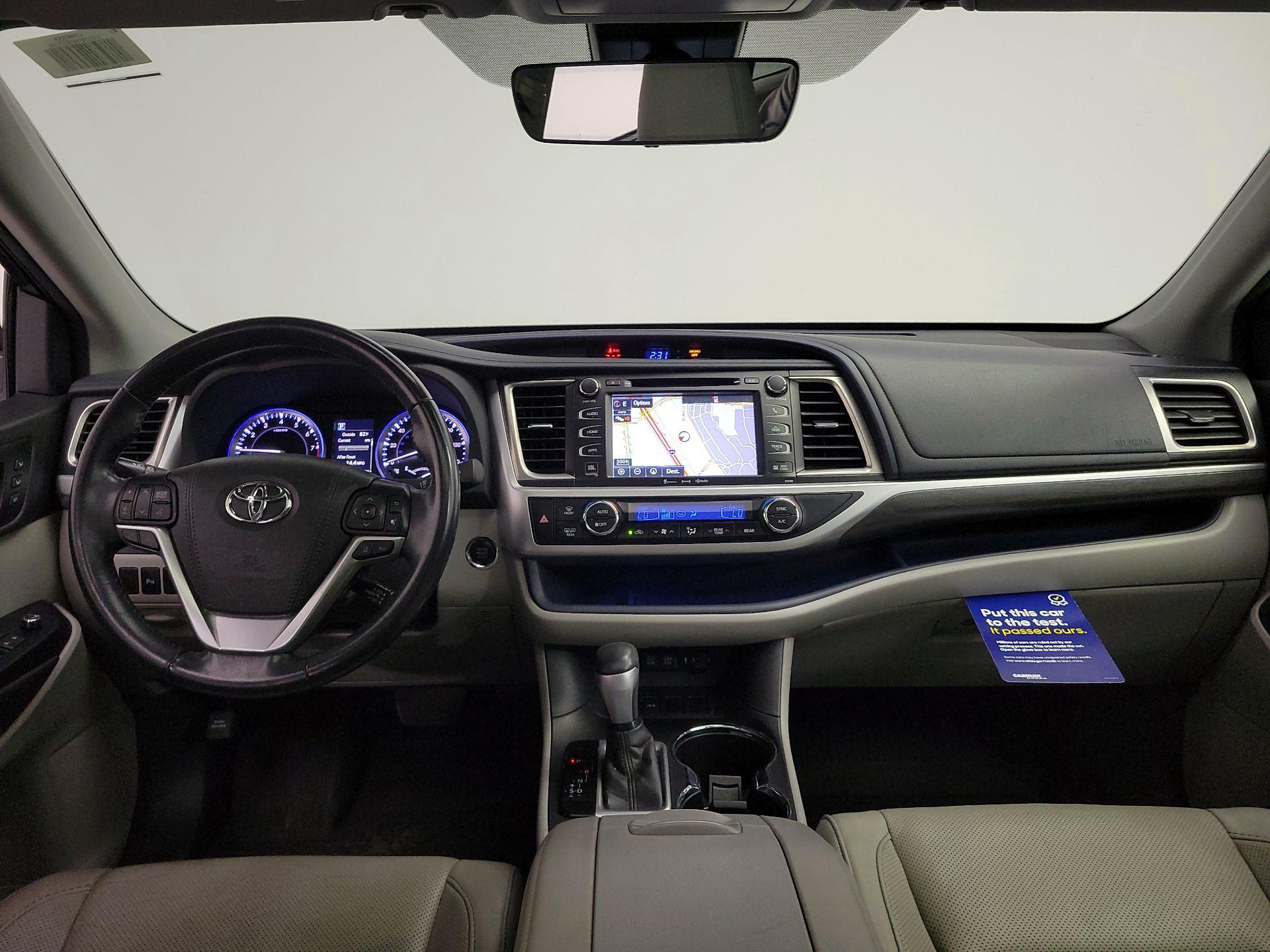 Thumbnail: 2017 Toyota Highlander - 9
