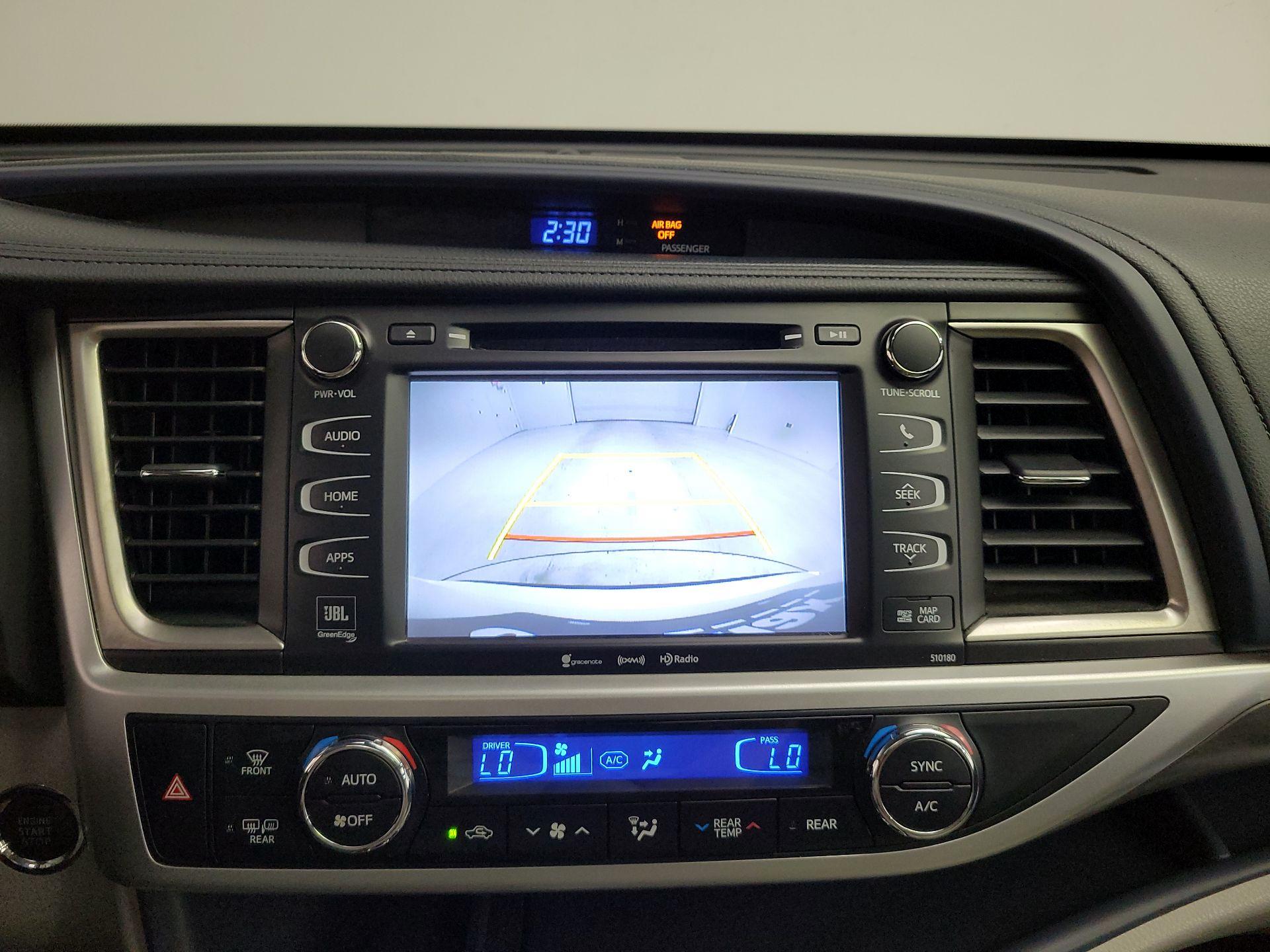 Thumbnail: 2017 Toyota Highlander - 15