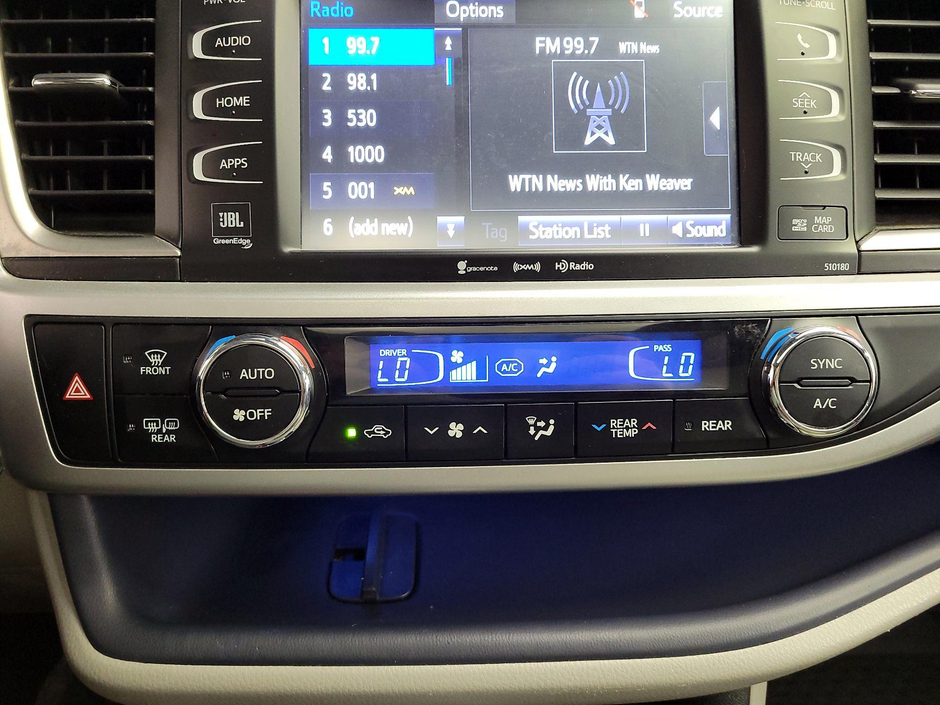 Thumbnail: 2017 Toyota Highlander - 17