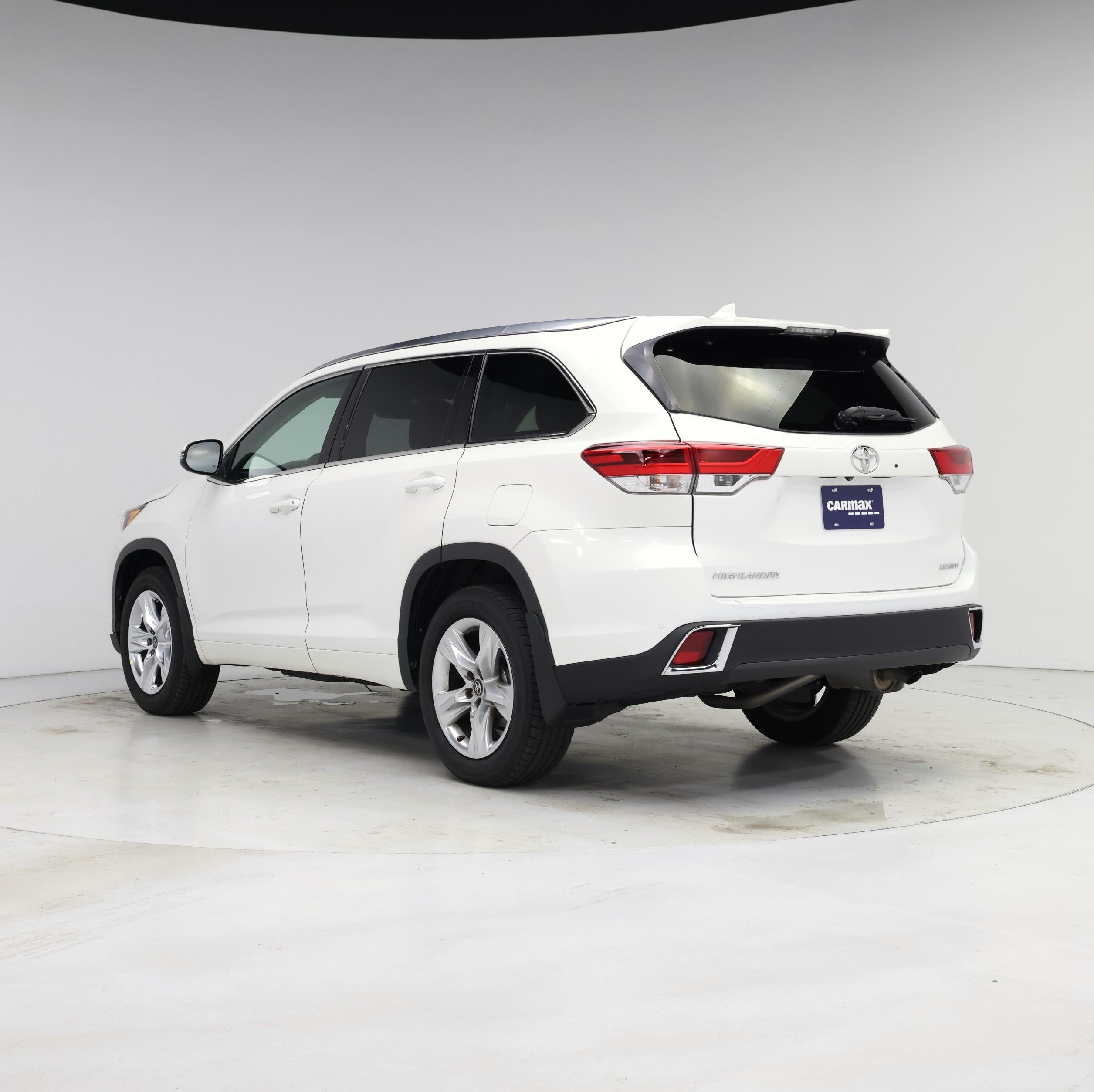 Thumbnail: 2017 Toyota Highlander - 2