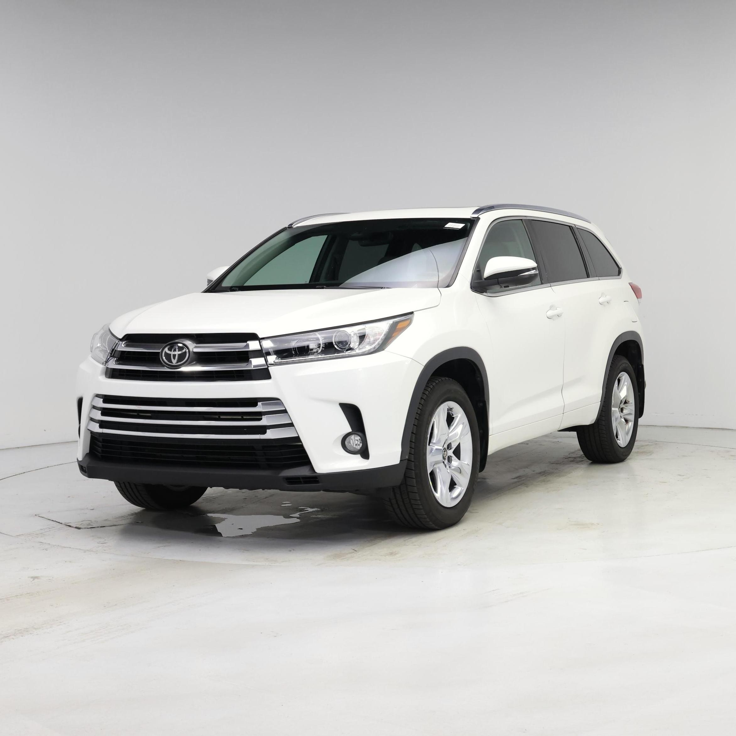 Thumbnail: 2017 Toyota Highlander - 4
