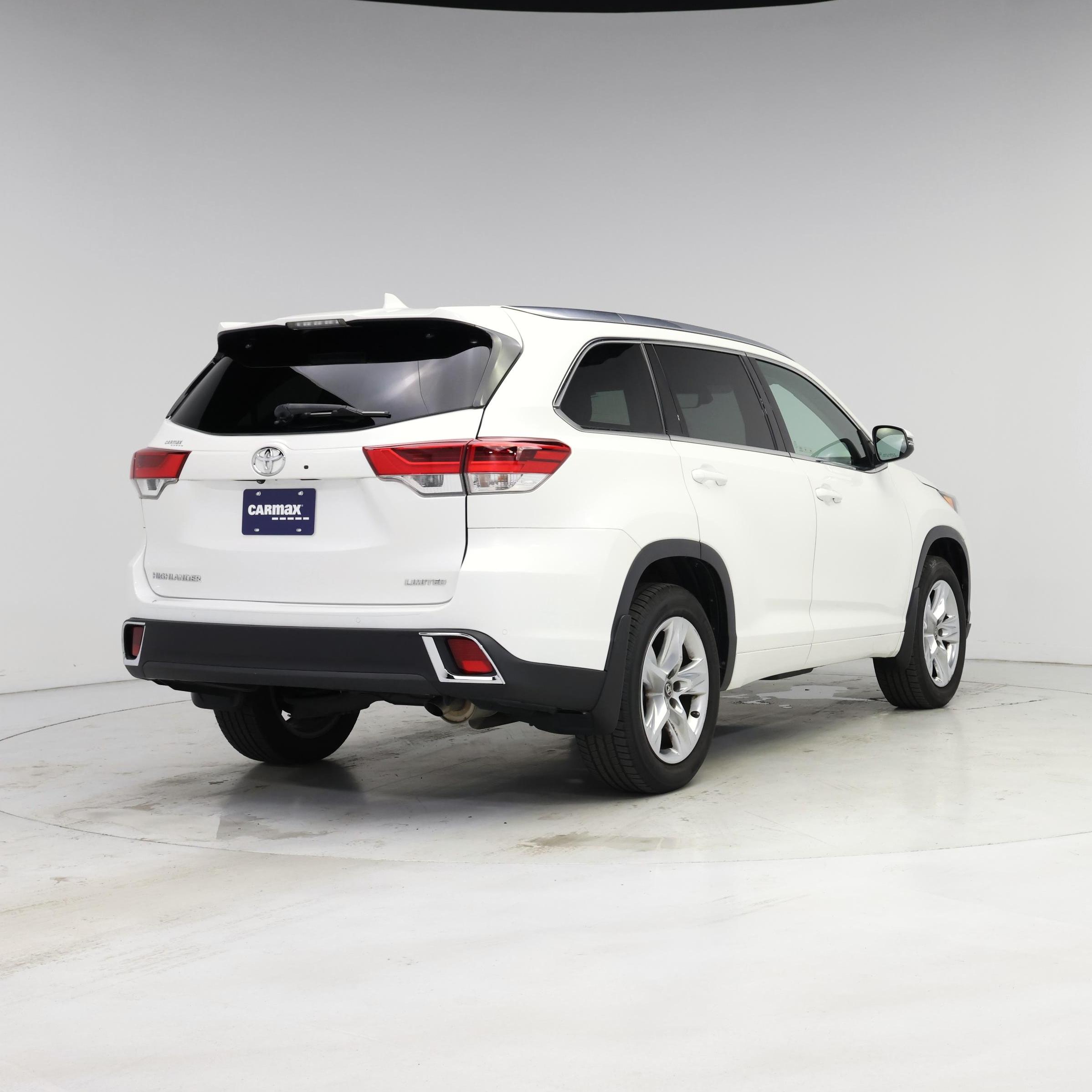 Thumbnail: 2017 Toyota Highlander - 8