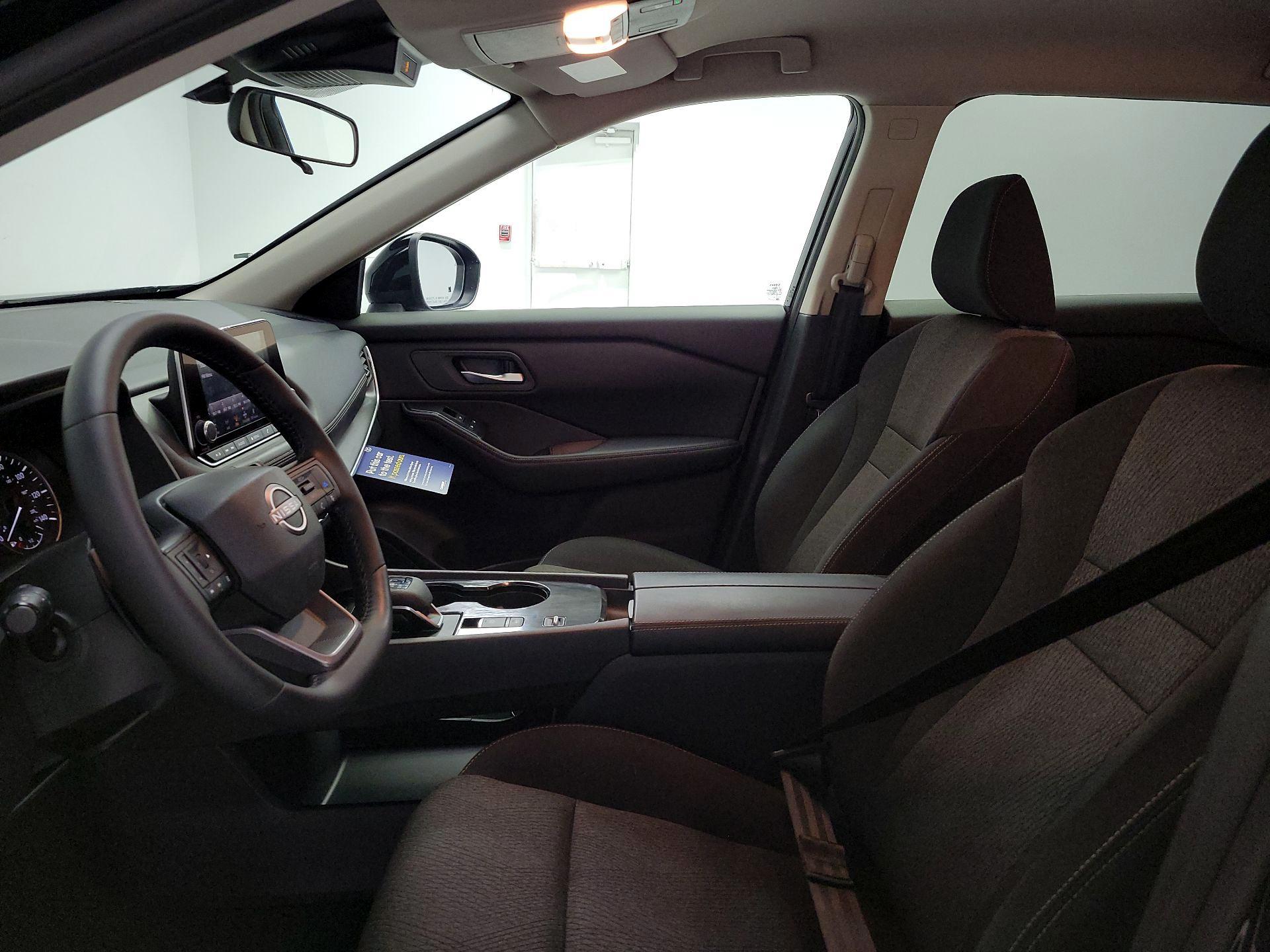 Thumbnail: 2025 Nissan Rogue - 11