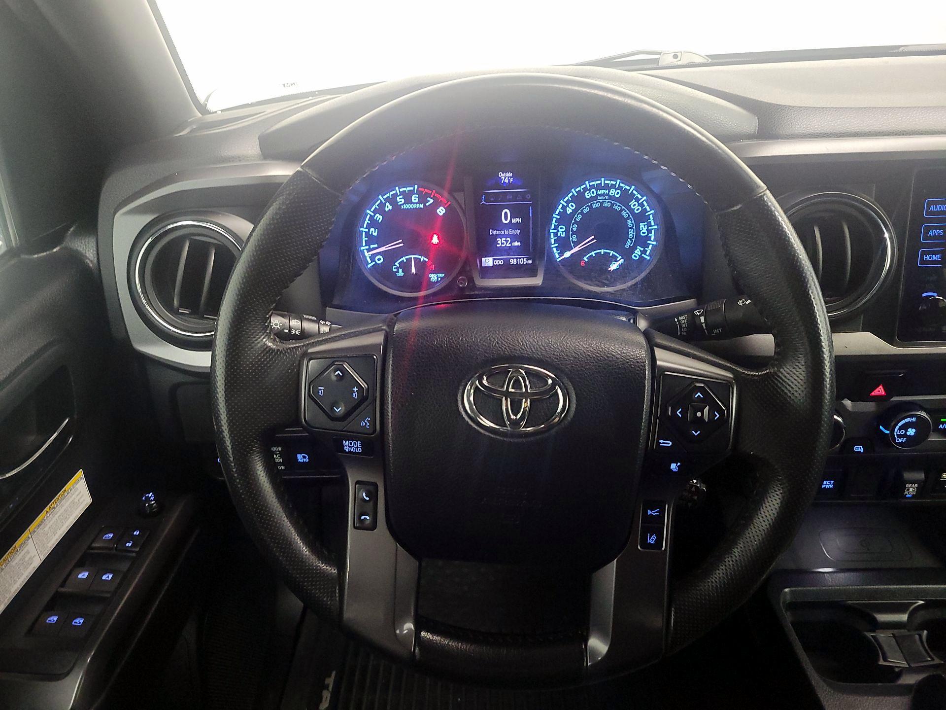 Thumbnail: 2019 Toyota Tacoma - 10