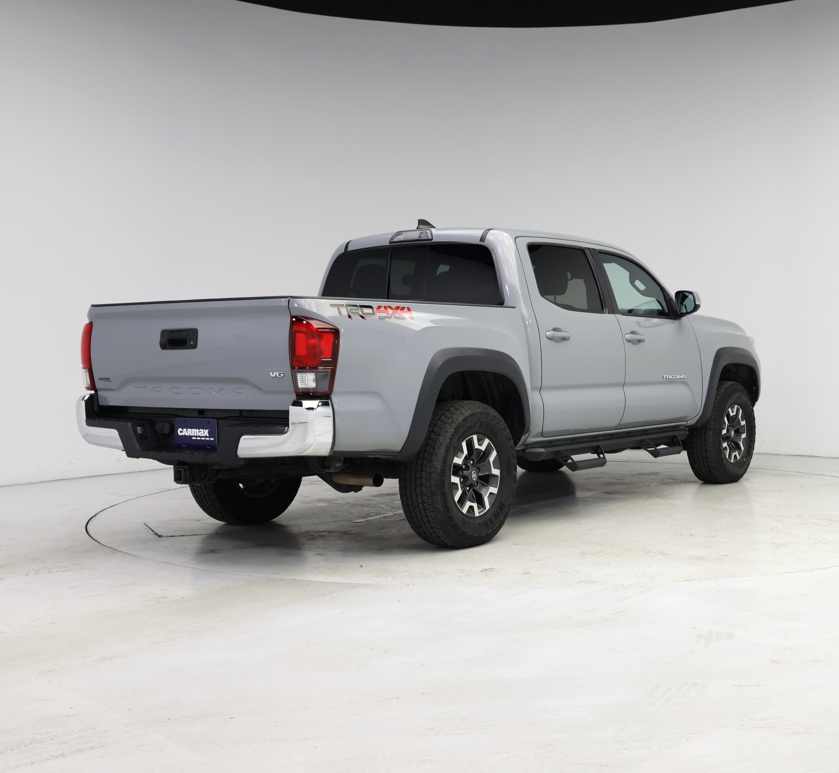 Thumbnail: 2019 Toyota Tacoma - 8