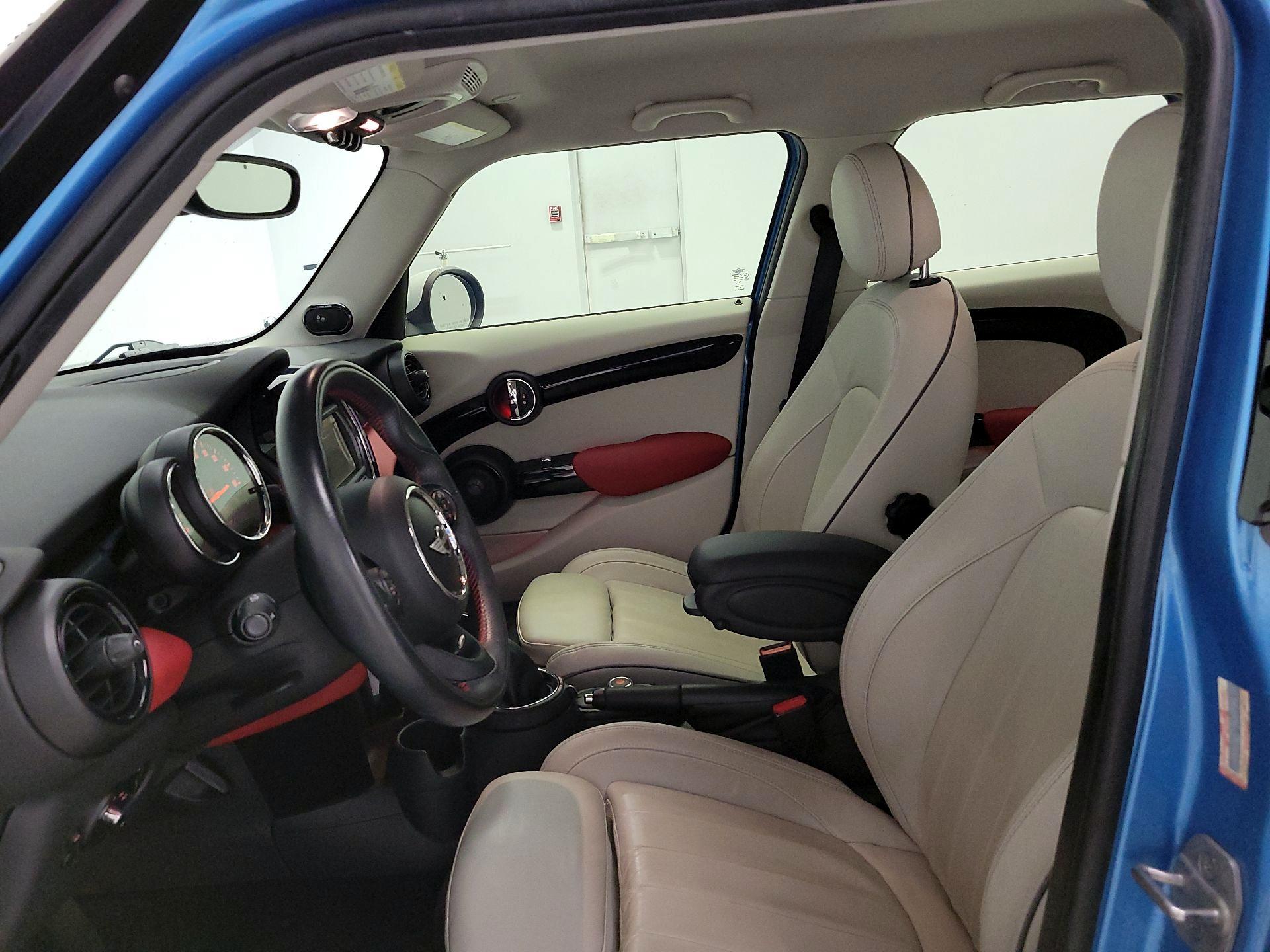 Thumbnail: 2016 MINI Cooper Hardtop - 11