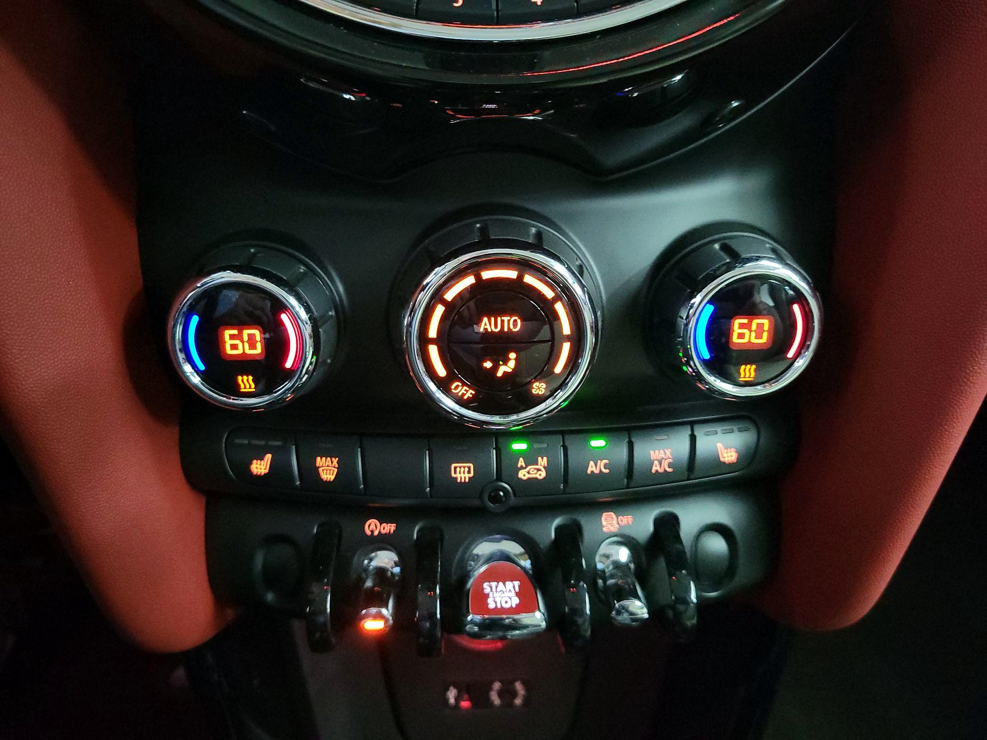 Thumbnail: 2016 MINI Cooper Hardtop - 16