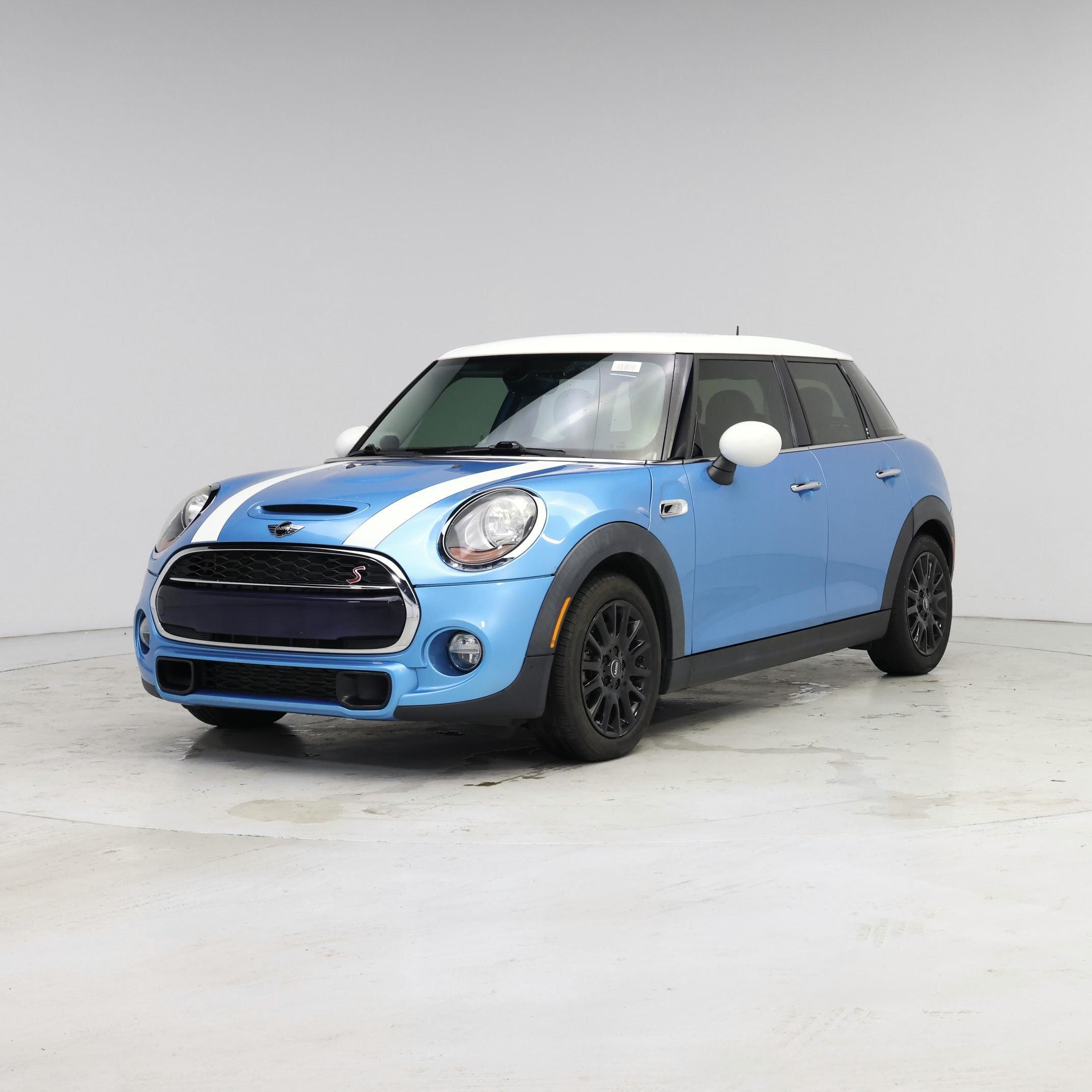 Thumbnail: 2016 MINI Cooper Hardtop - 4