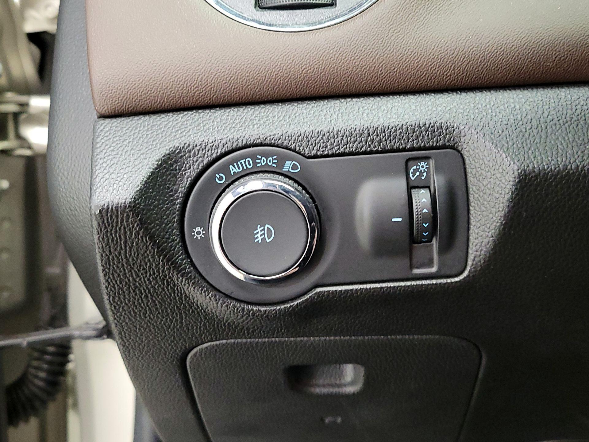 Thumbnail: 2016 Chevrolet Cruze - 13
