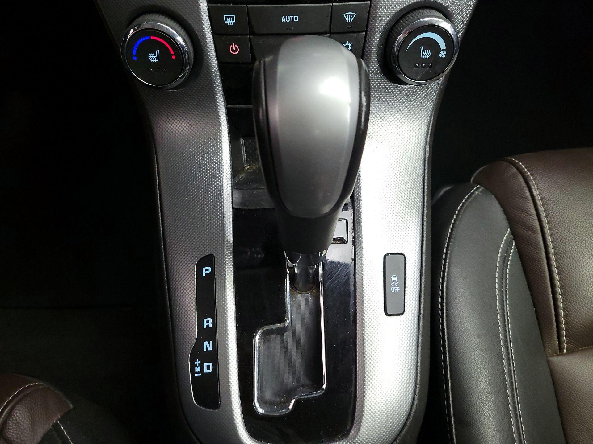 Thumbnail: 2016 Chevrolet Cruze - 18