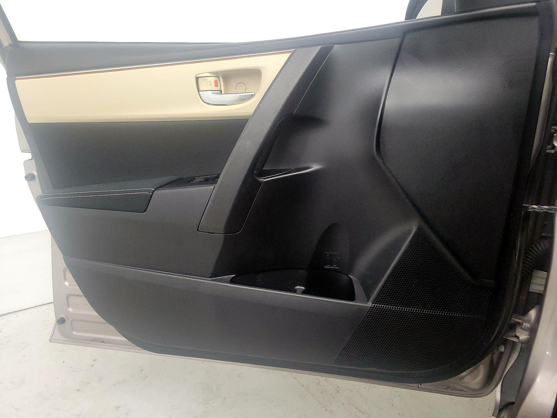 Thumbnail: 2014 Toyota Corolla - 12
