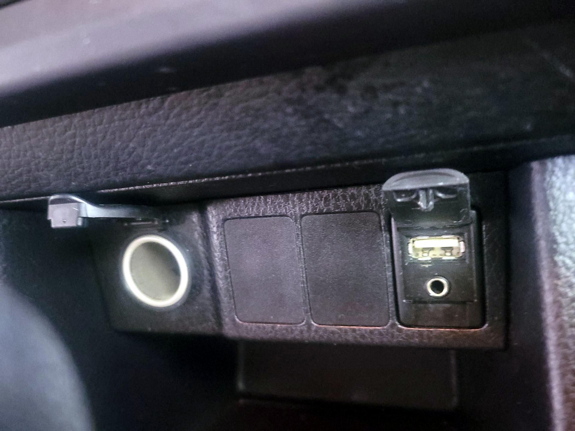 Thumbnail: 2014 Toyota Corolla - 18