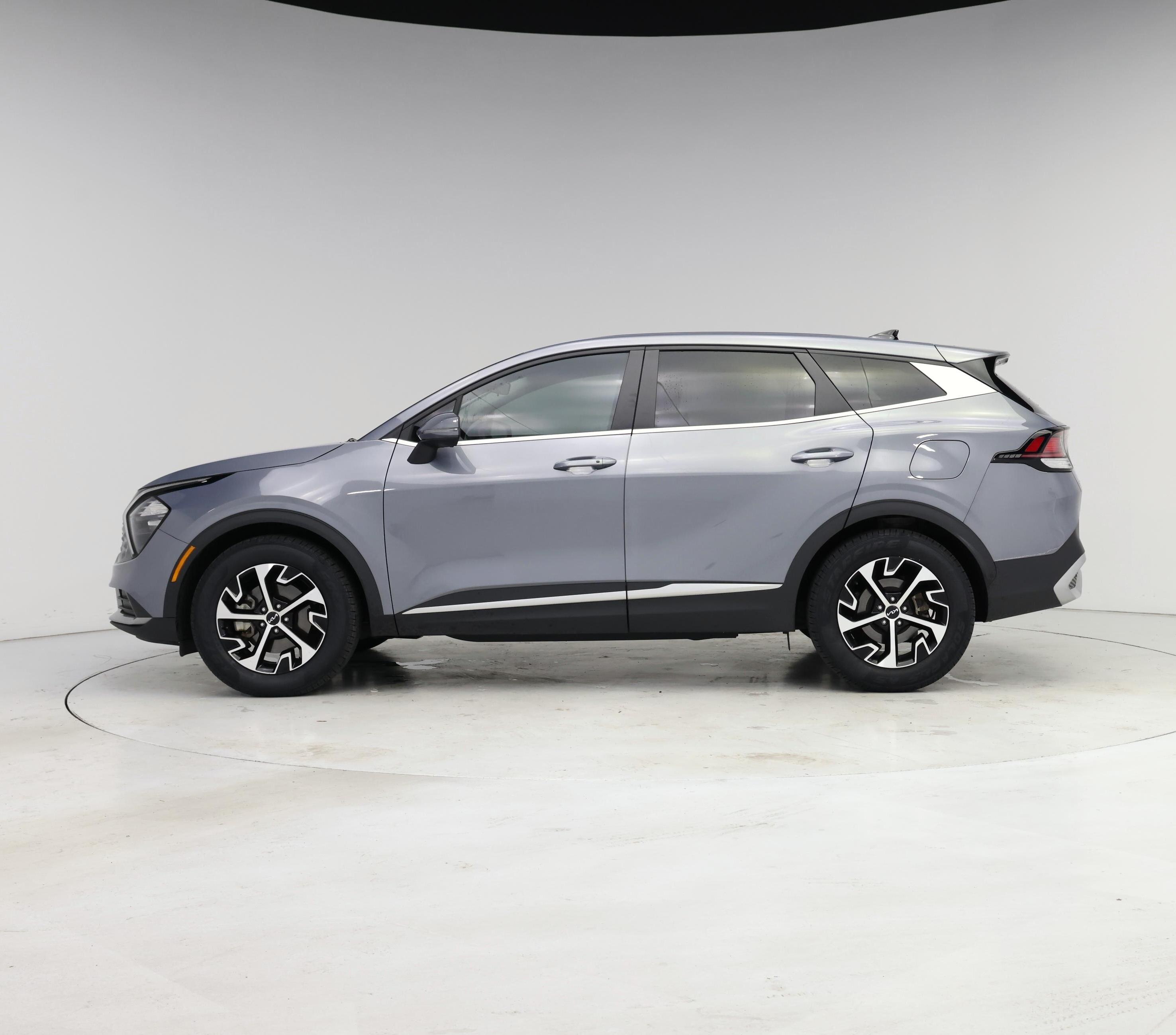 Thumbnail: 2023 Kia Sportage - 3