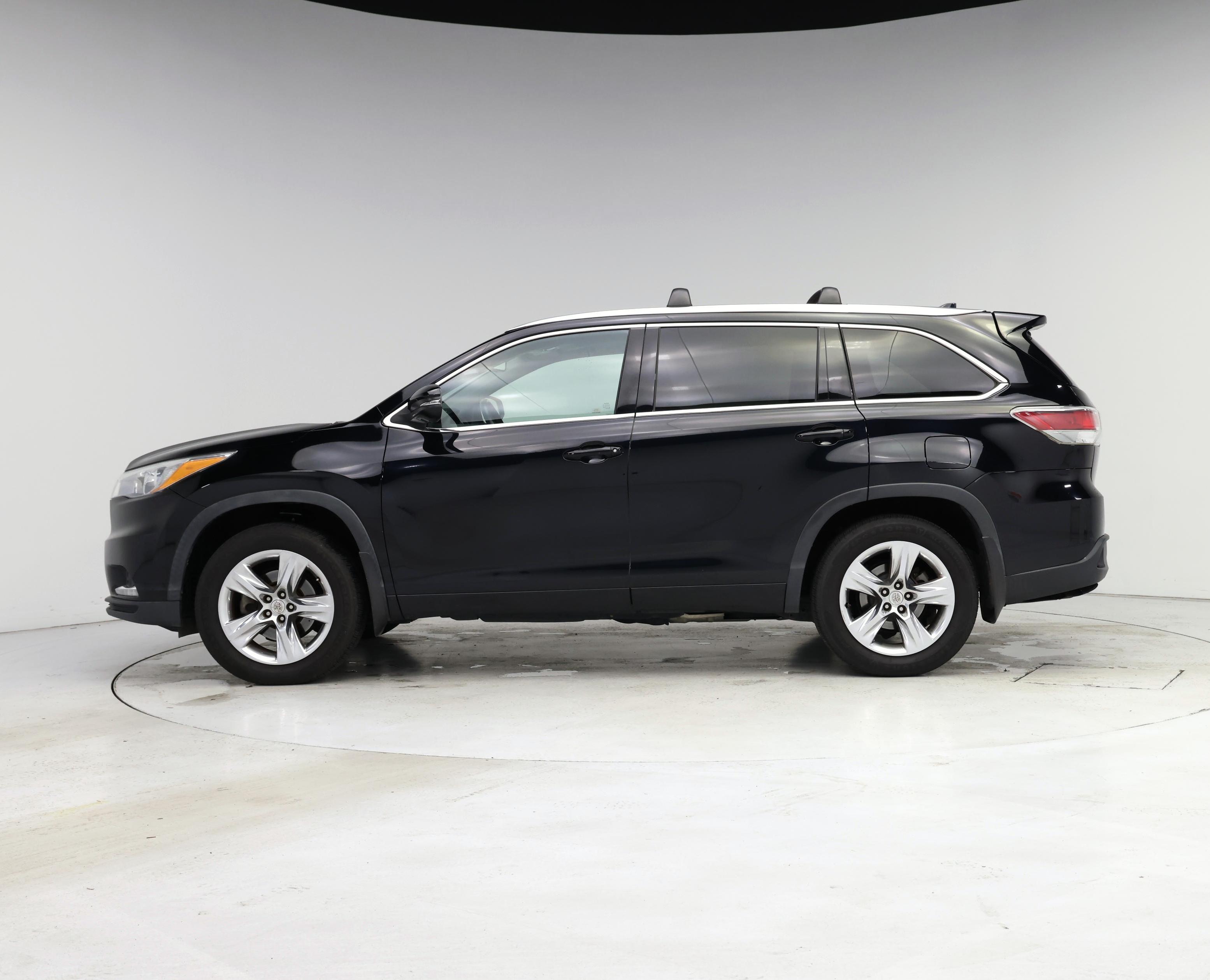 Thumbnail: 2015 Toyota Highlander - 3