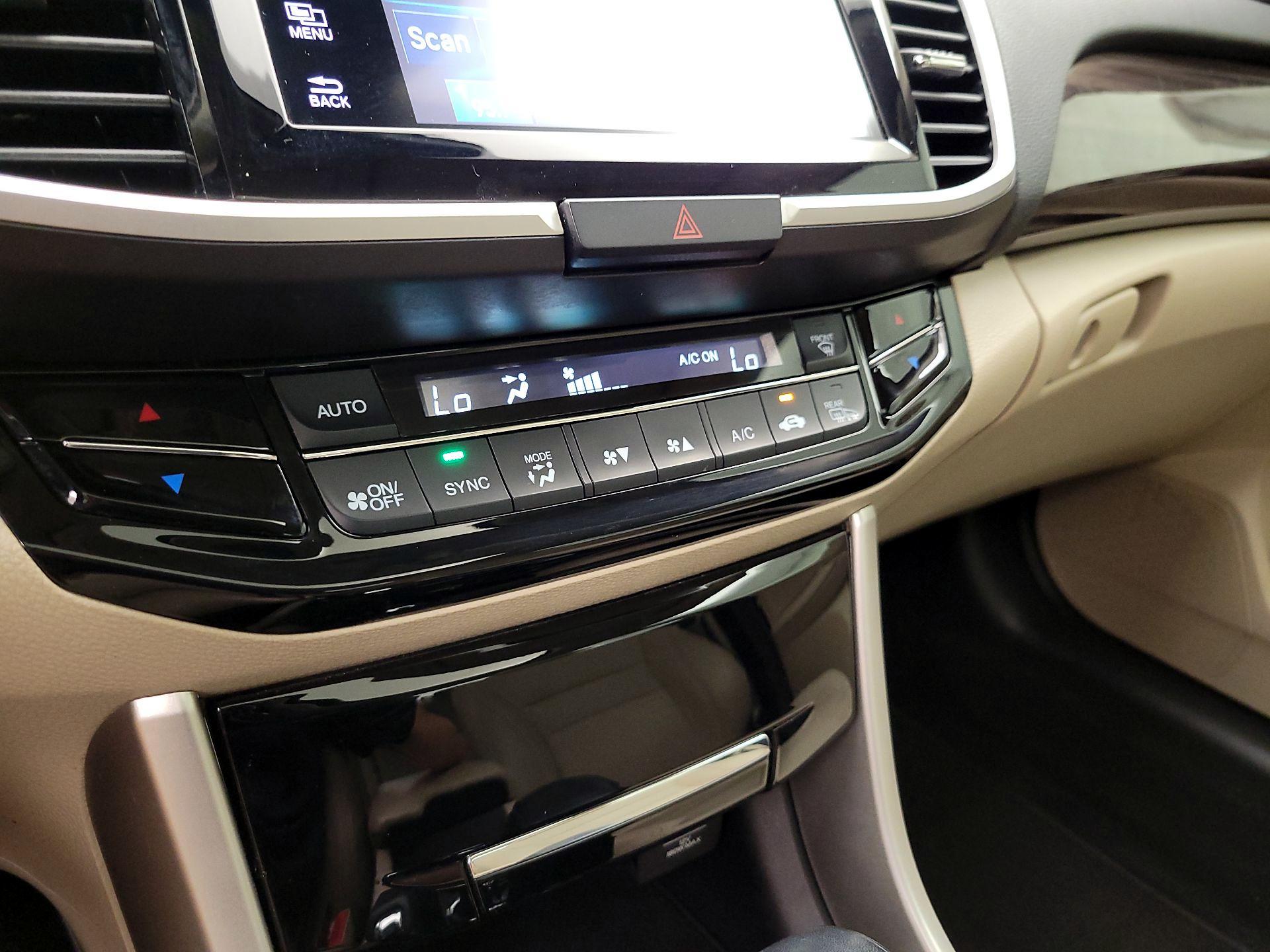 Thumbnail: 2017 Honda Accord - 17