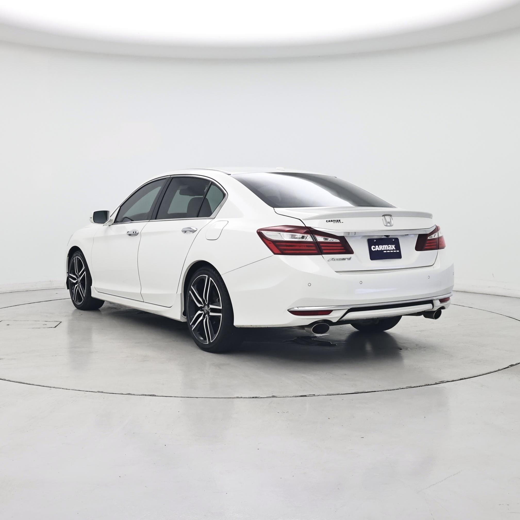 Thumbnail: 2017 Honda Accord - 2