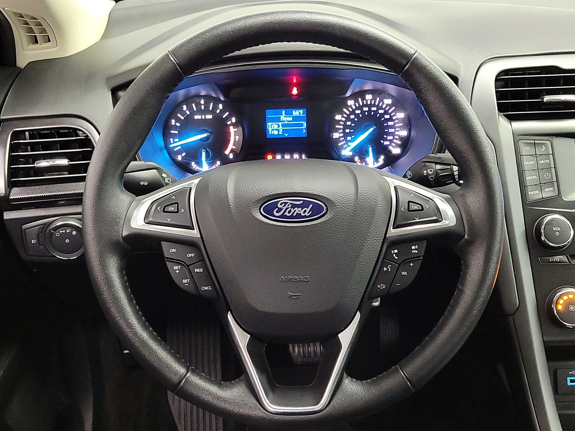 Thumbnail: 2018 Ford Fusion - 10