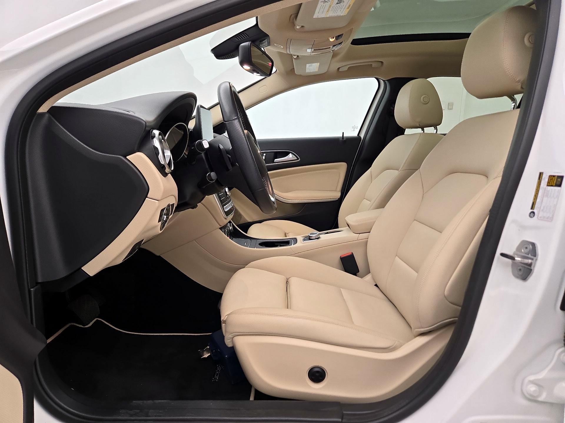Thumbnail: 2020 Mercedes-Benz GLA - 11