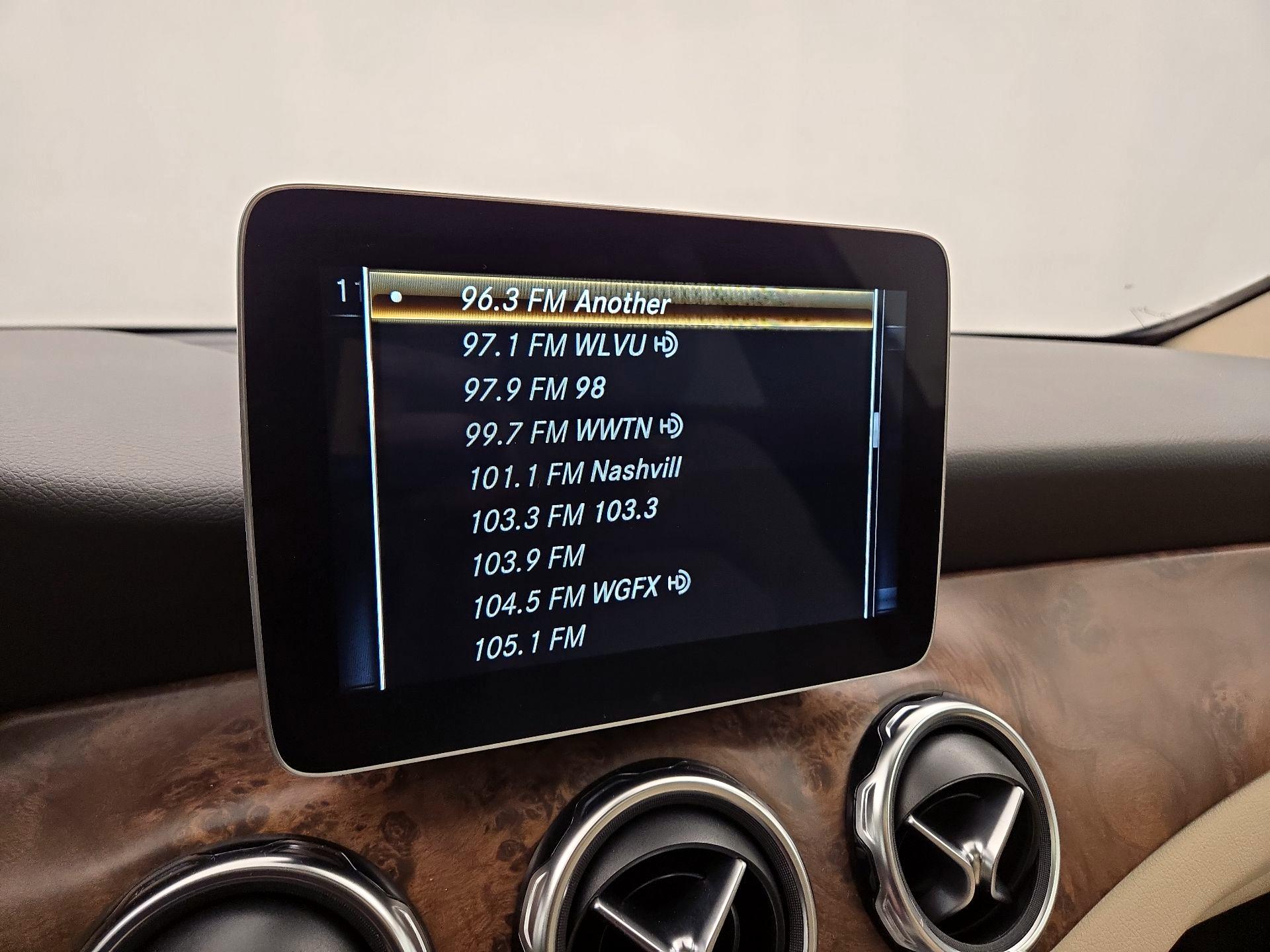 Thumbnail: 2020 Mercedes-Benz GLA - 15