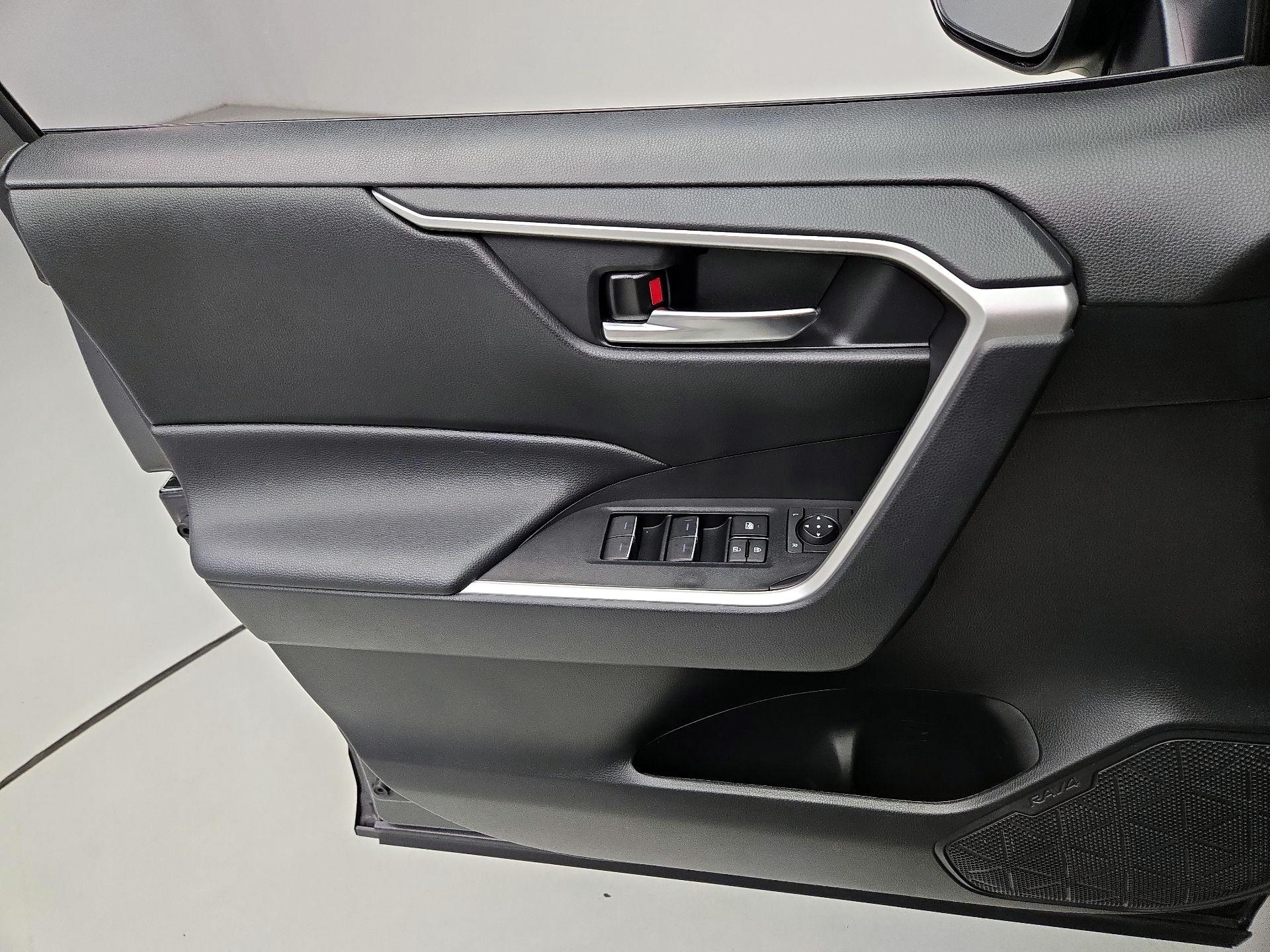 Thumbnail: 2024 Toyota RAV4 - 12