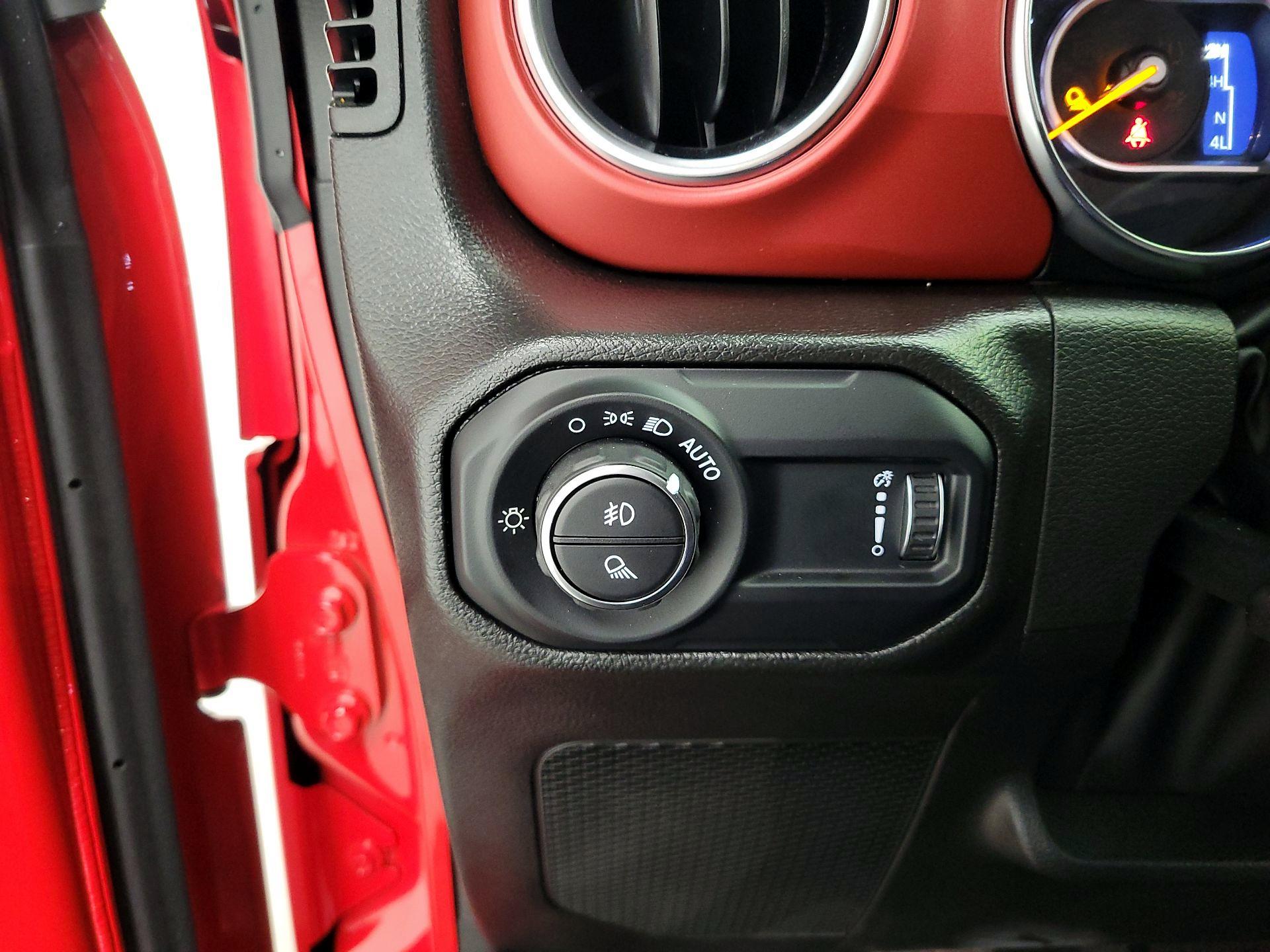 Thumbnail: 2023 Jeep Gladiator - 13