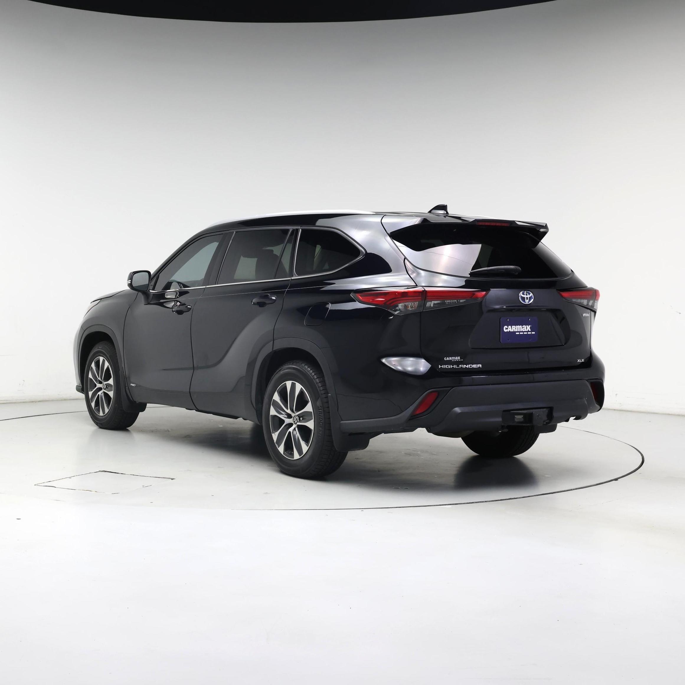 Thumbnail: 2022 Toyota Highlander - 2