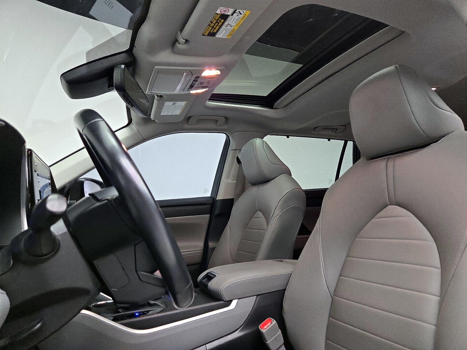 Thumbnail: 2022 Toyota Highlander - 20
