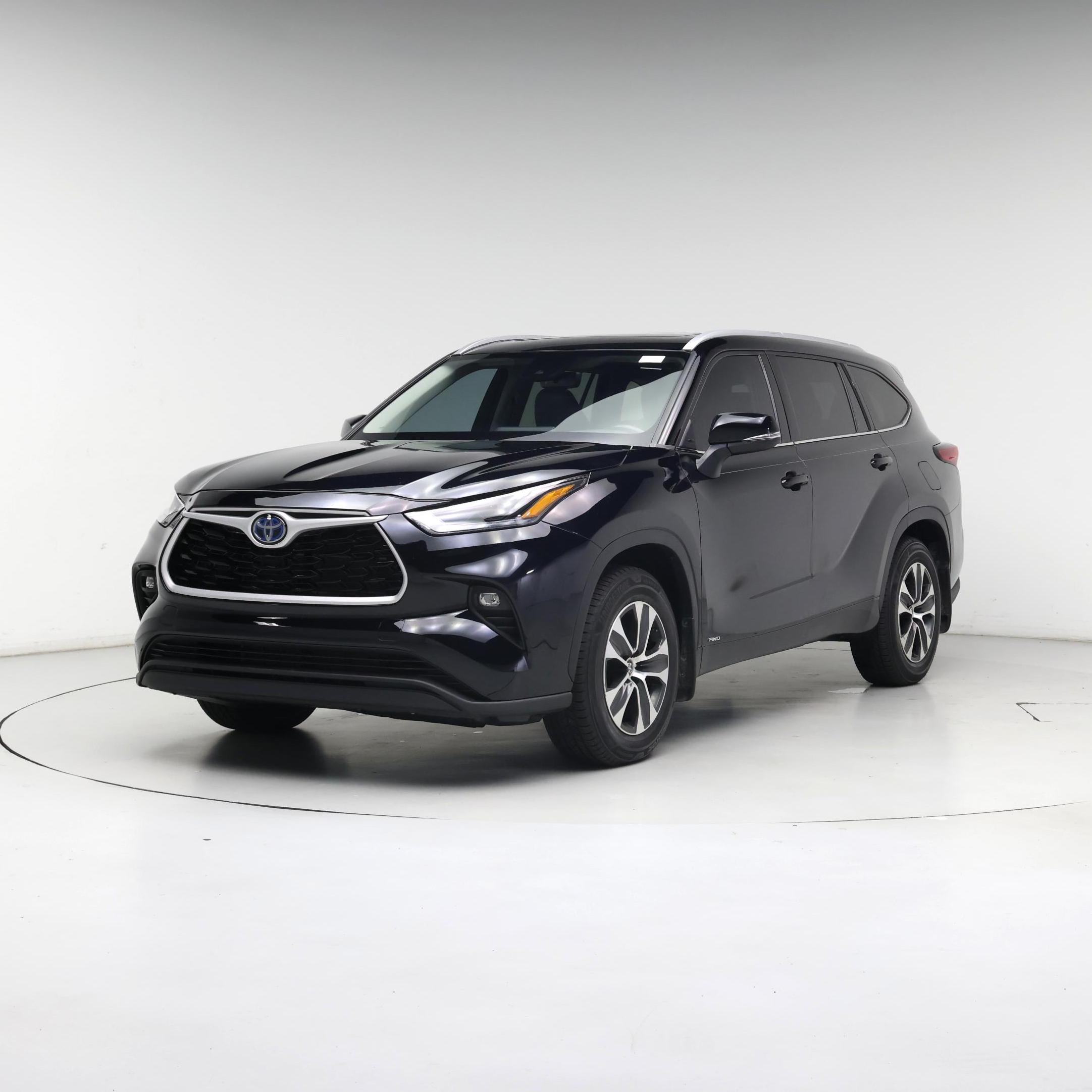 Thumbnail: 2022 Toyota Highlander - 4
