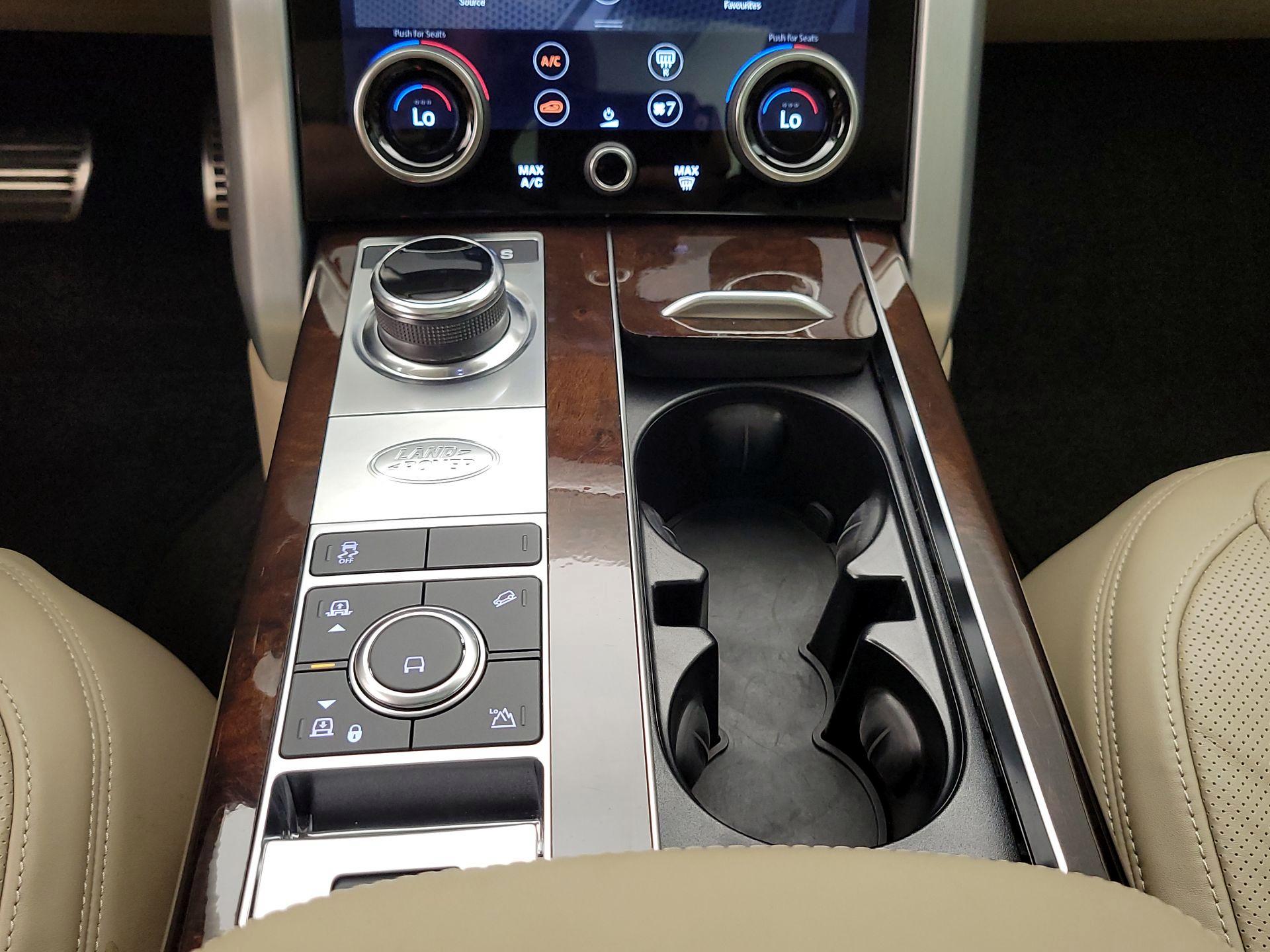 Thumbnail: 2021 Land Rover Range Rover - 17