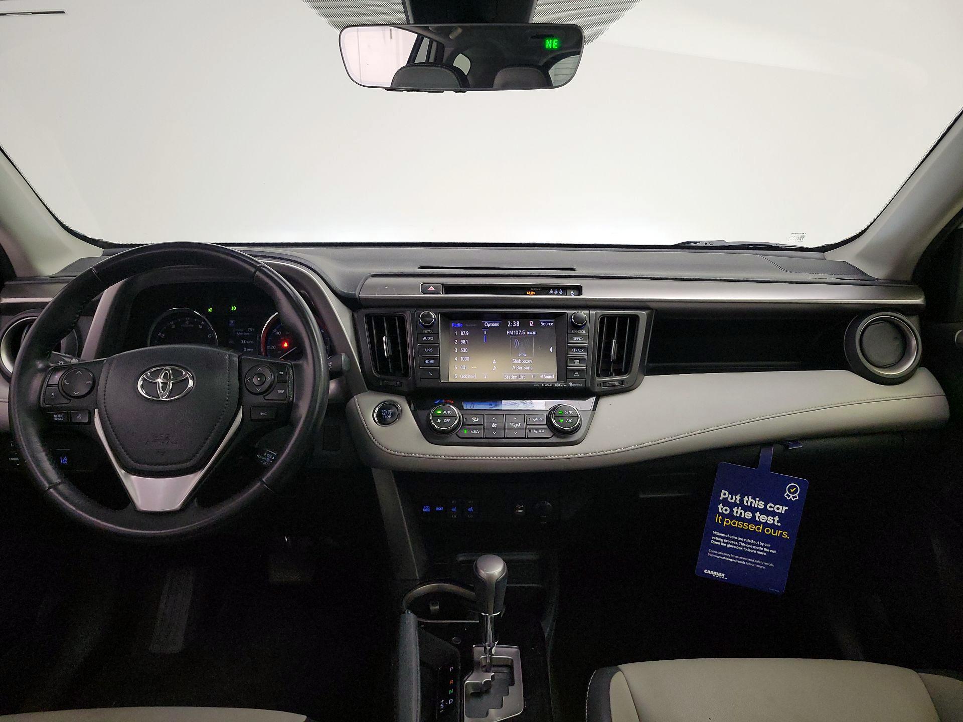 Thumbnail: 2018 Toyota RAV4 - 9
