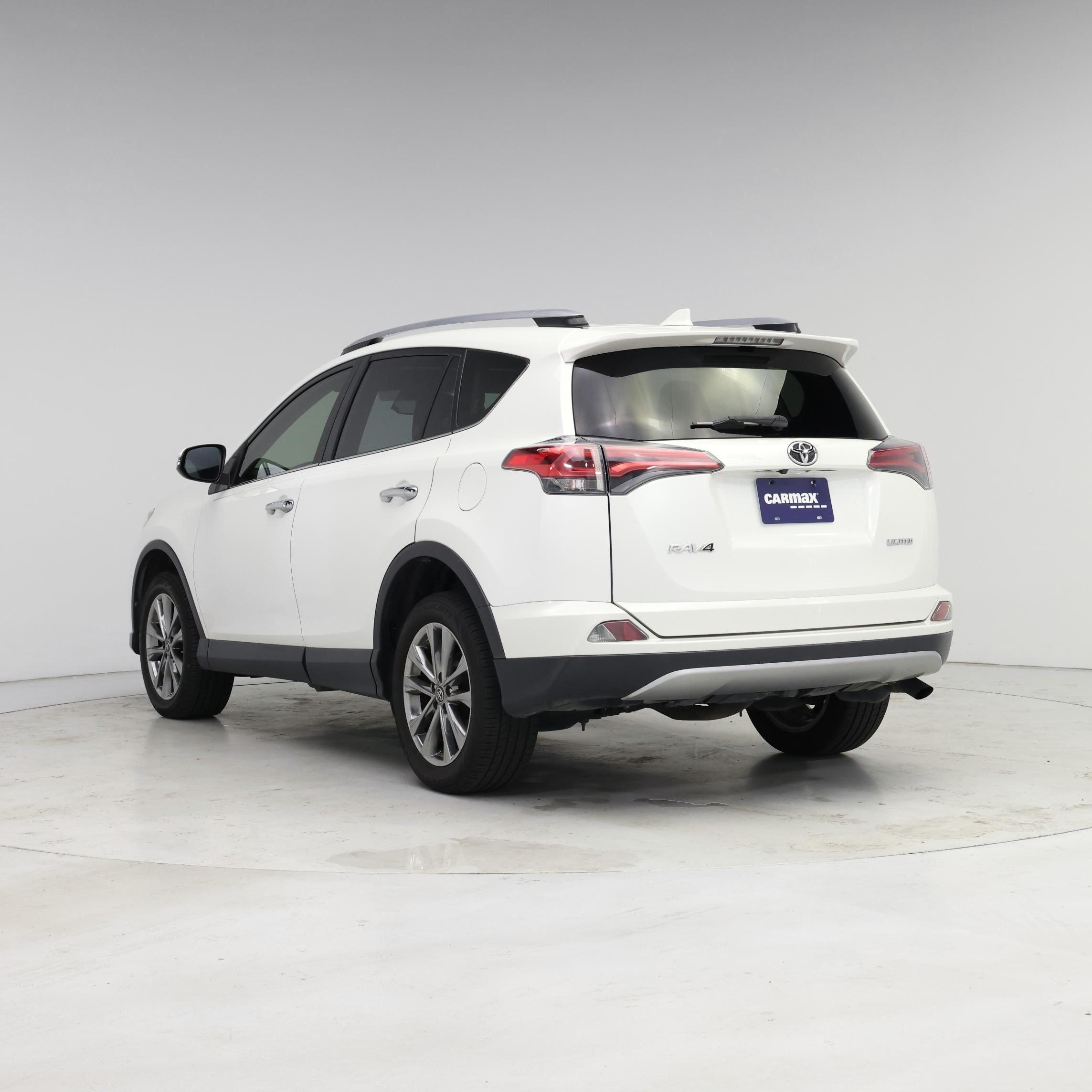 Thumbnail: 2018 Toyota RAV4 - 2