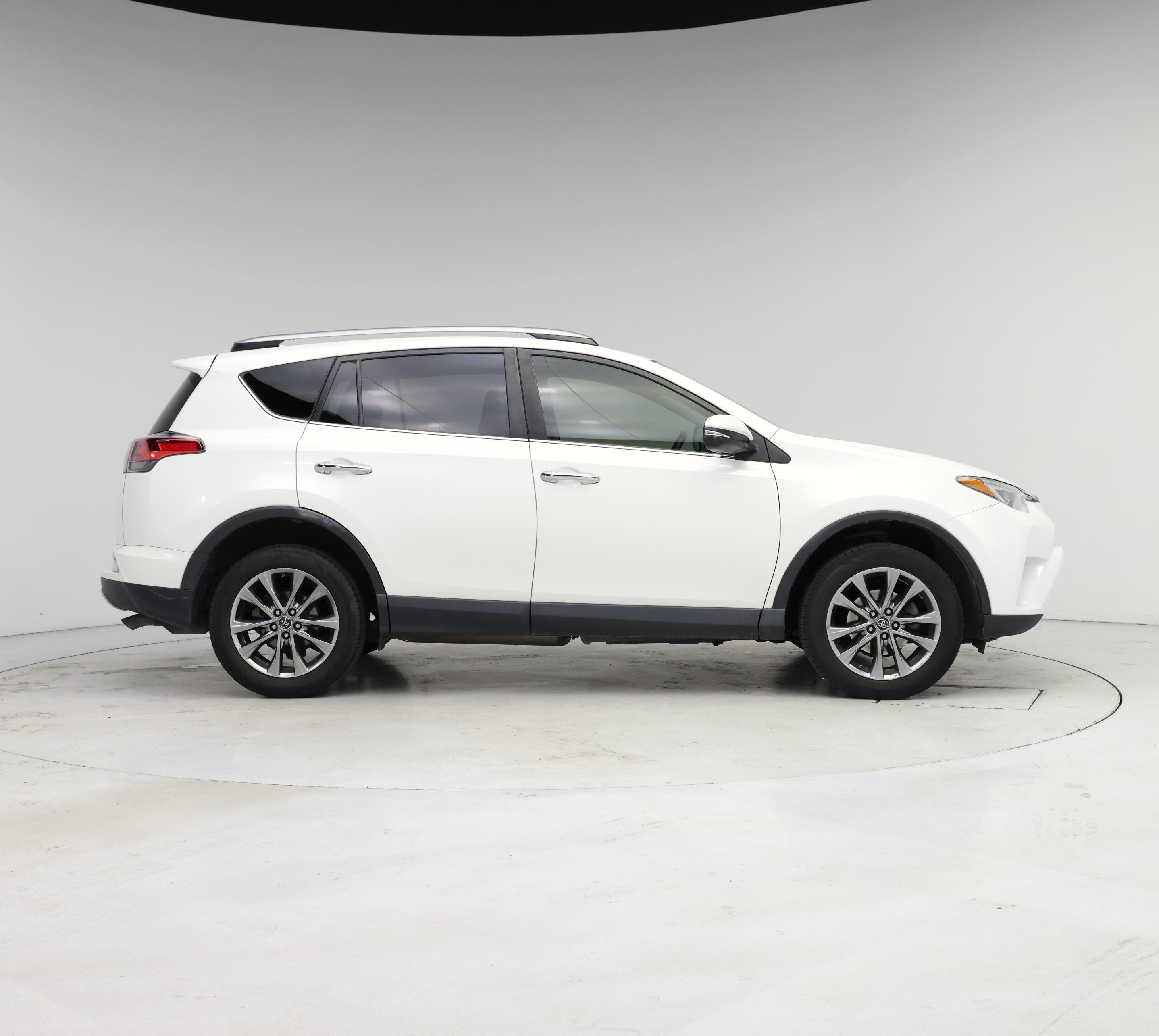 Thumbnail: 2018 Toyota RAV4 - 7