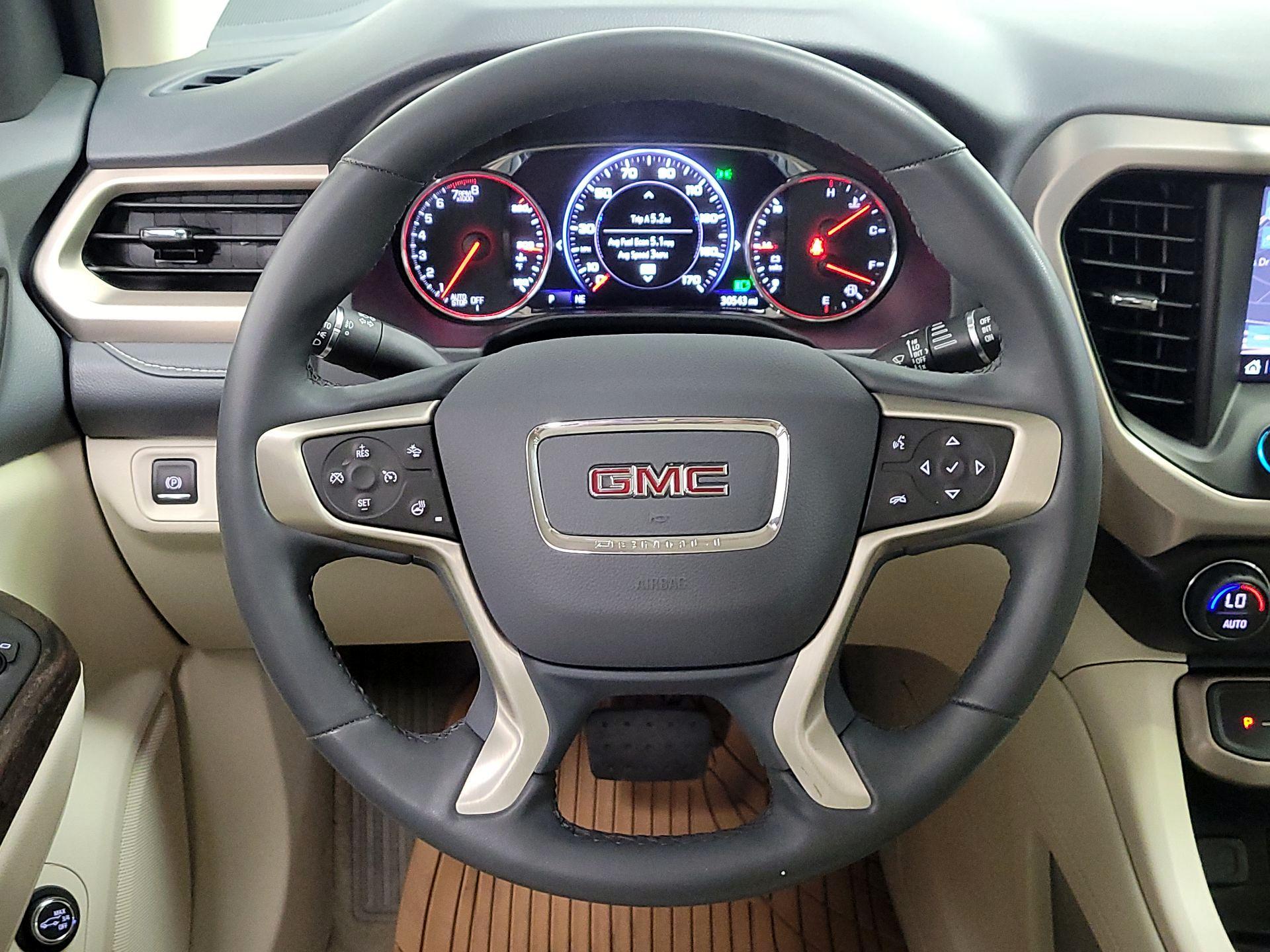 Thumbnail: 2017 GMC Acadia - 10