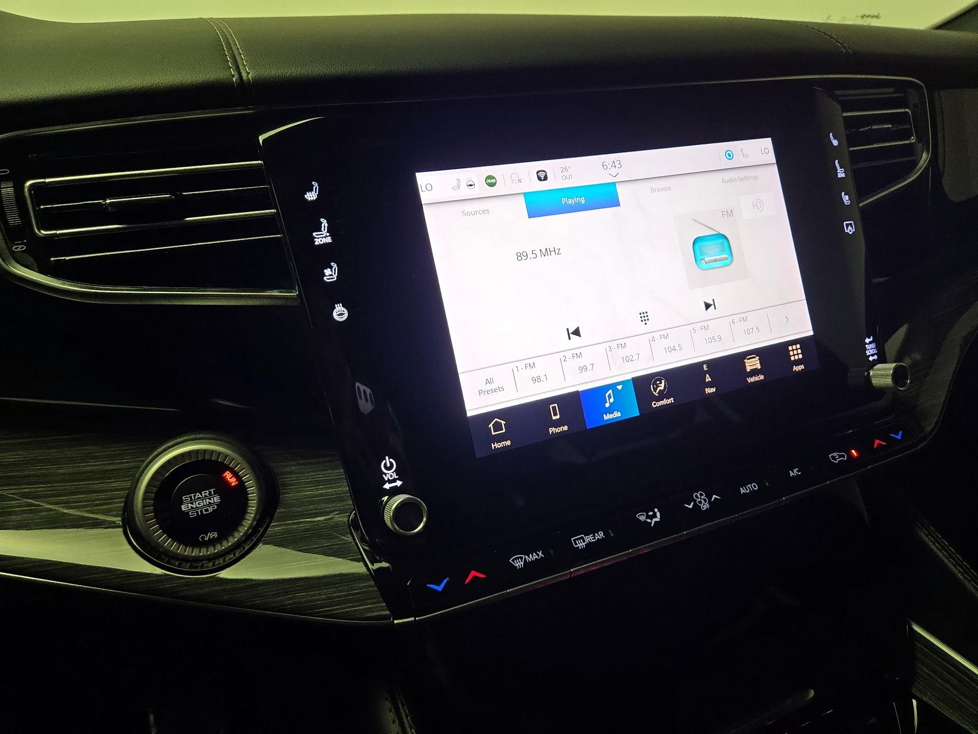 Thumbnail: 2022 Jeep Wagoneer - 16