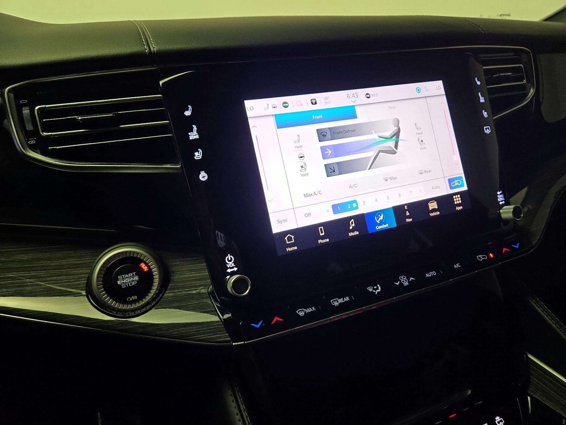 Thumbnail: 2022 Jeep Wagoneer - 17