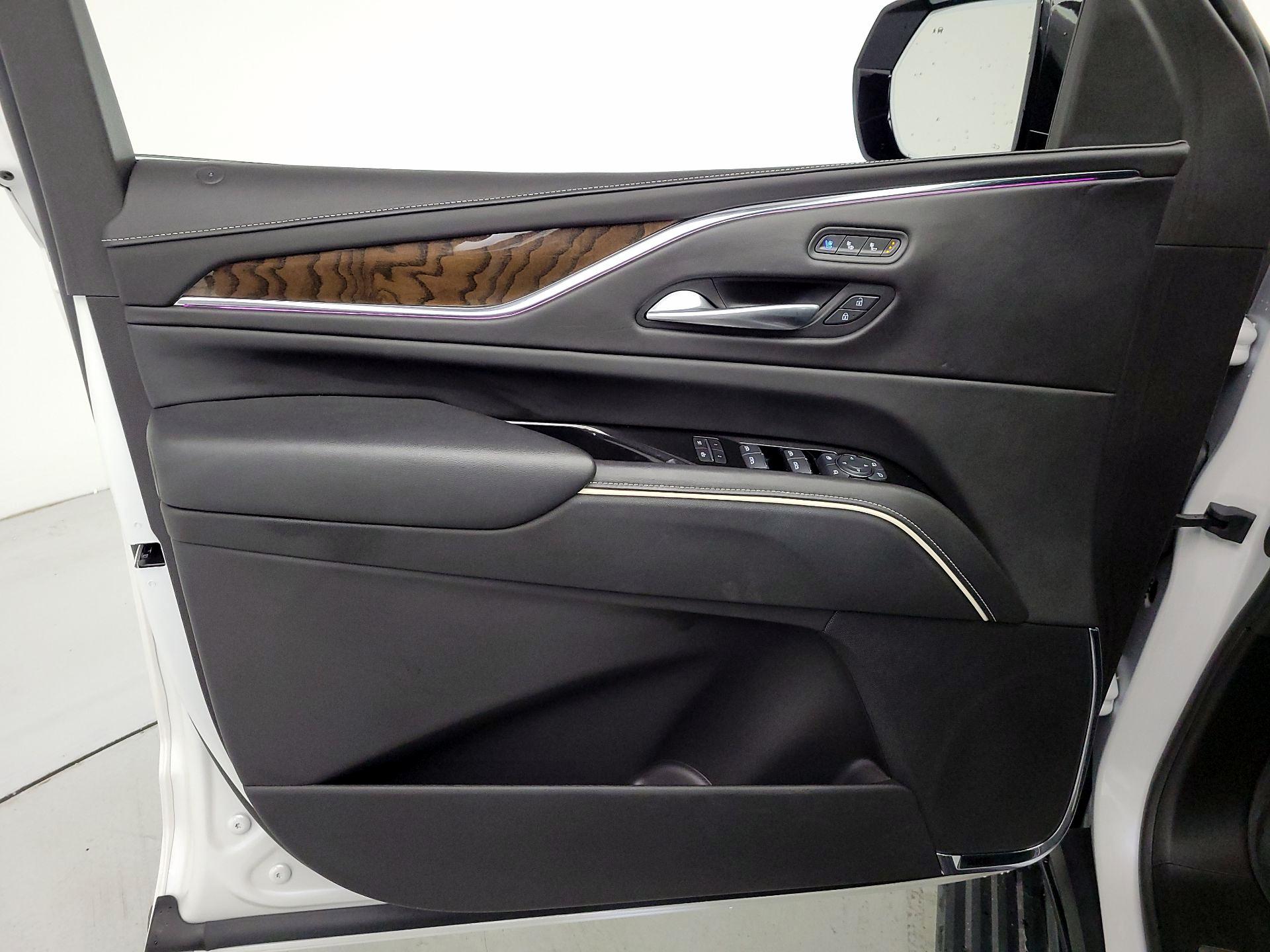 Thumbnail: 2024 Cadillac Escalade - 12