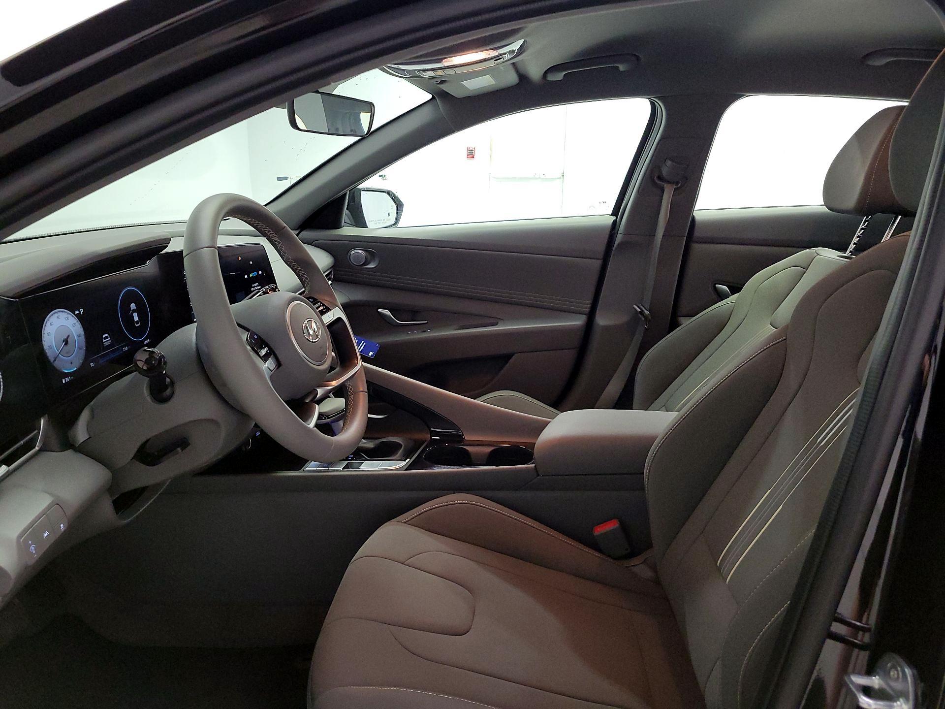 Thumbnail: 2023 Hyundai Elantra - 11