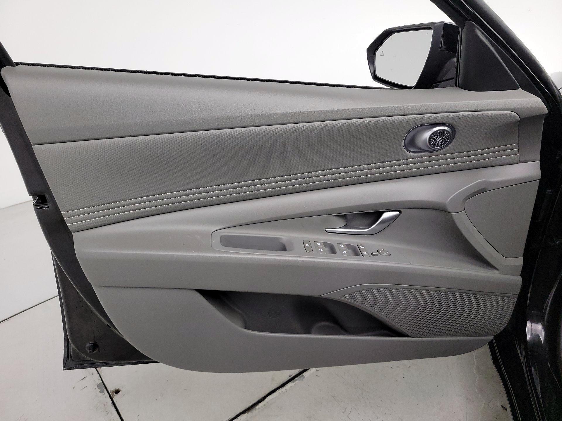 Thumbnail: 2023 Hyundai Elantra - 12