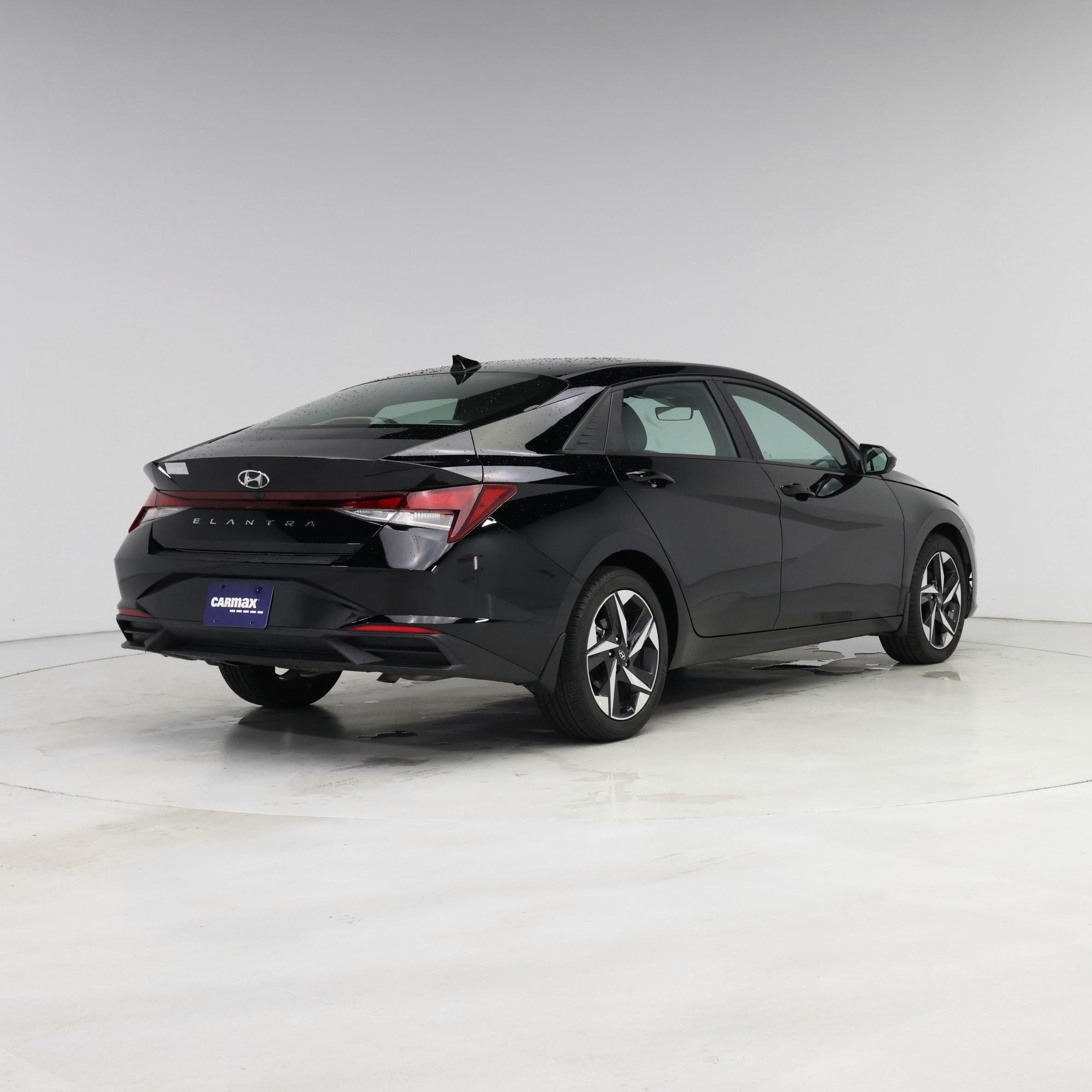 Thumbnail: 2023 Hyundai Elantra - 8