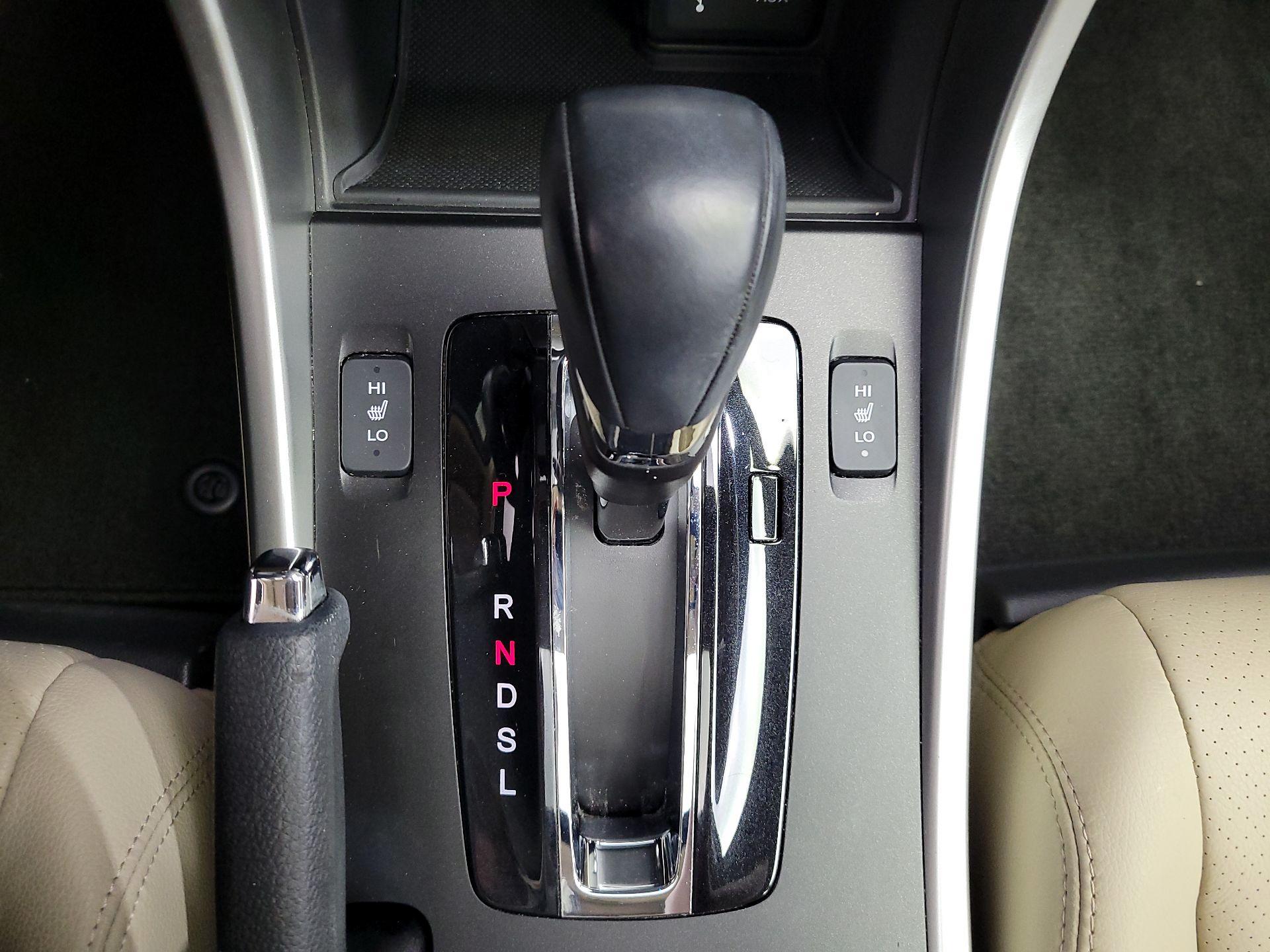 Thumbnail: 2015 Honda Accord - 17