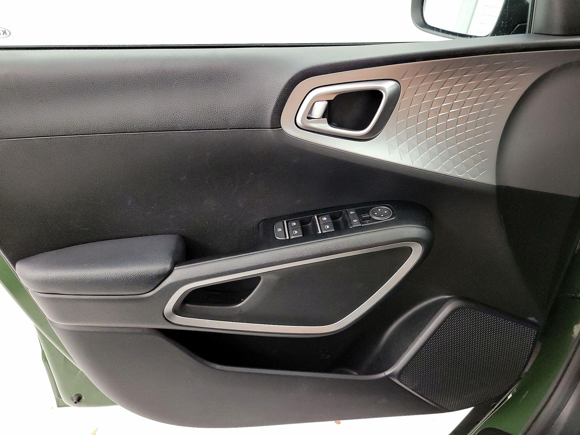 Thumbnail: 2021 Kia Soul - 12